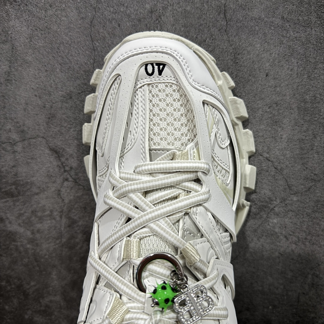 Balenciaga 巴黎世家 Track 3.0 舒适百搭 老爹鞋 运动 复古板鞋 休闲鞋 男鞋 女鞋 挂饰款 白色 542023WTRHM900