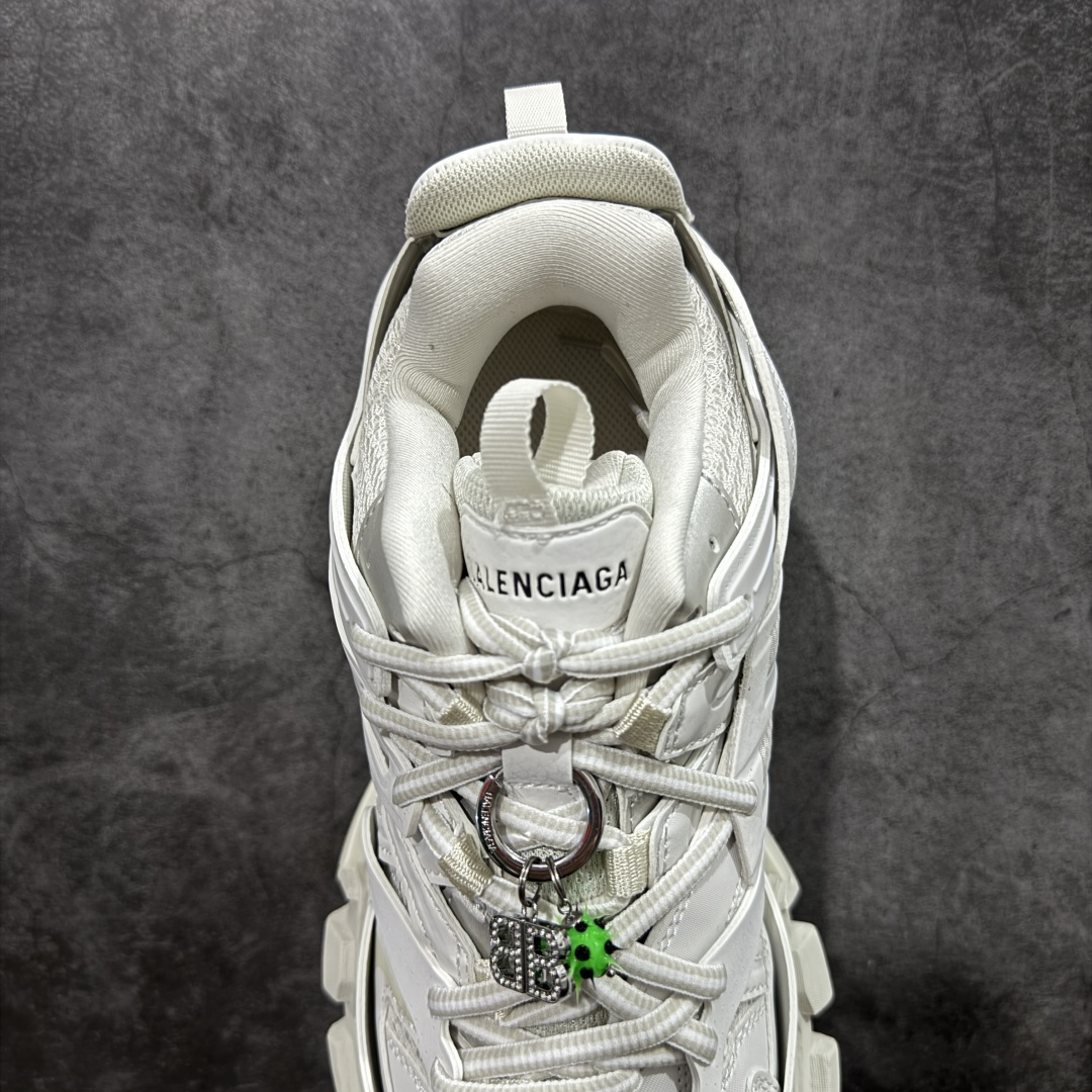 Balenciaga 巴黎世家 Track 3.0 舒适百搭 老爹鞋 运动 复古板鞋 休闲鞋 男鞋 女鞋 挂饰款 白色 542023WTRHM900