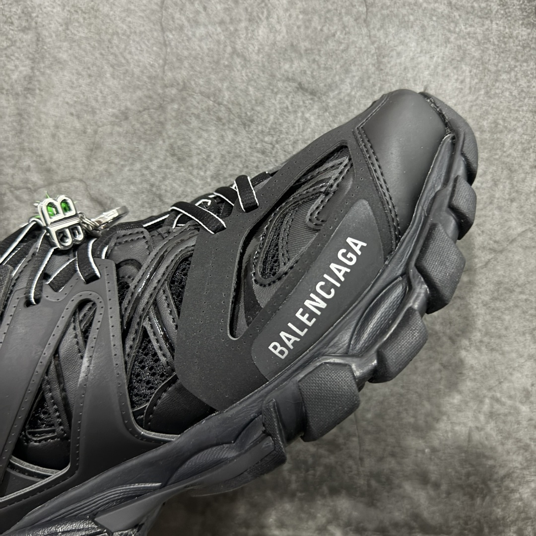 Balenciaga 巴黎世家 Track 3.0 舒适百搭 老爹鞋 运动 复古板鞋 休闲鞋 男鞋 女鞋 挂饰款 黑色 542023WTRHM1000