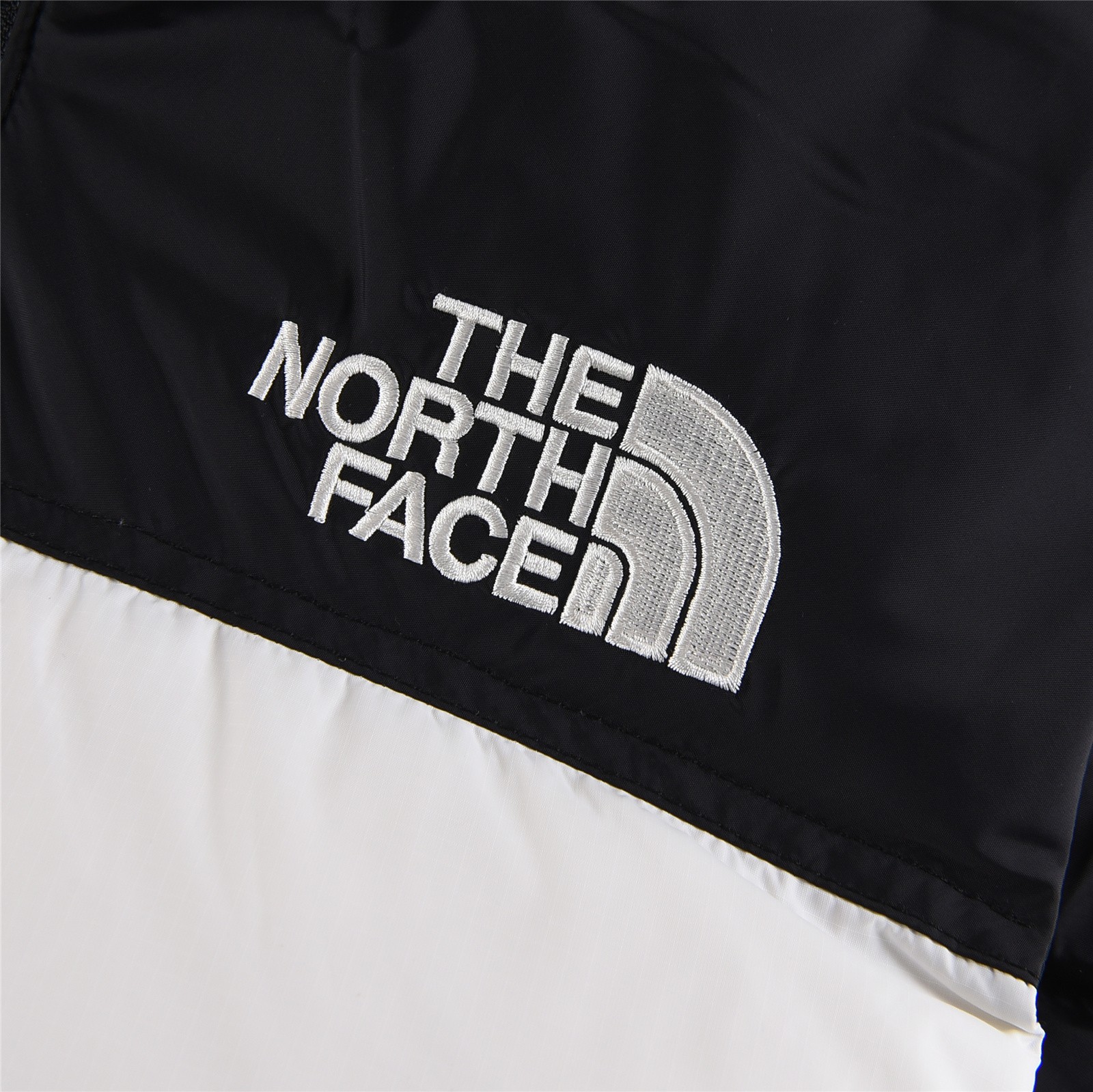 The North Face 1996  防水 防風 保暖長袖 外套 風摟 男款 女款 700羽绒  马甲 