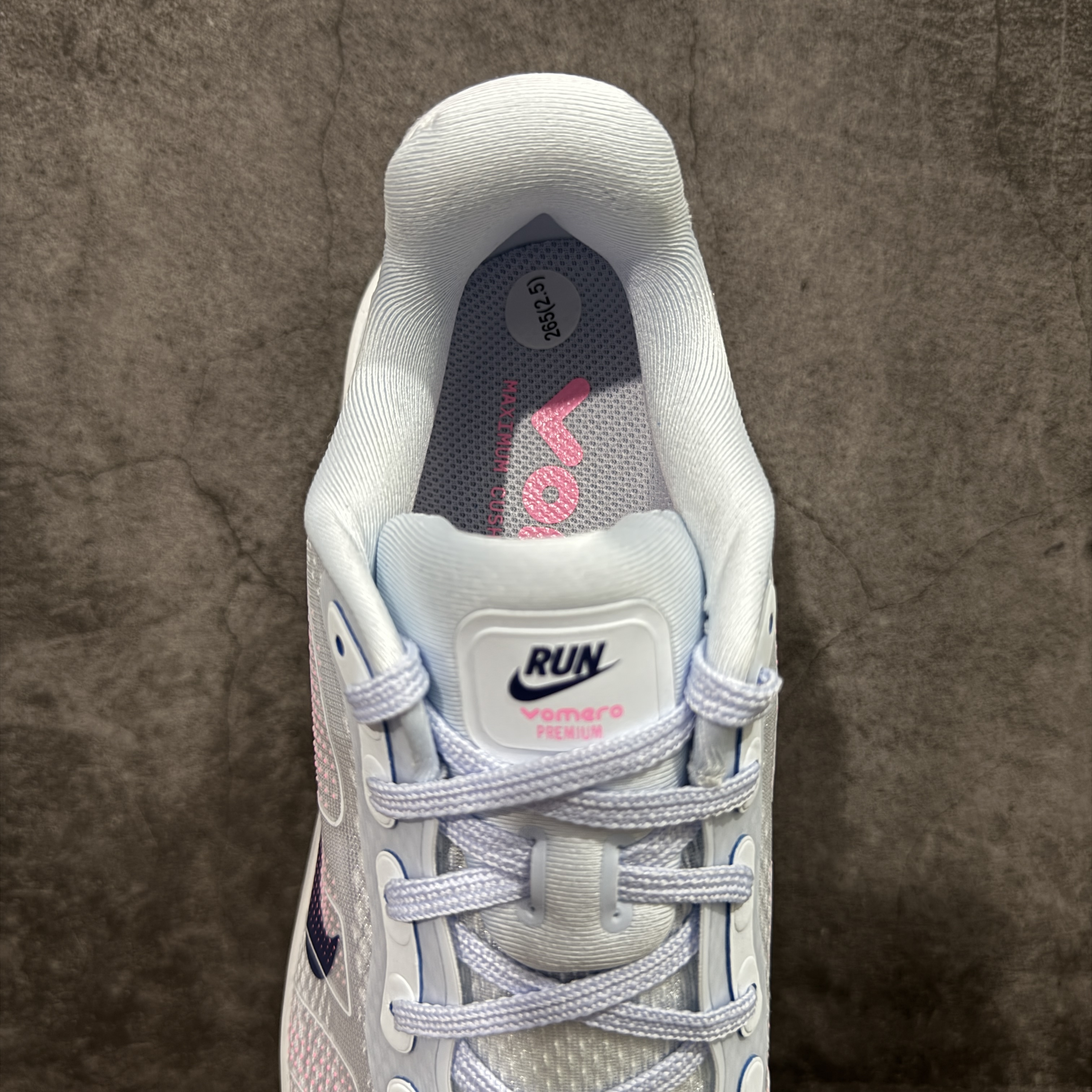 Nike Vomero Premium 低筒 超临界发泡 气垫 百搭舒适耐磨  休闲跑步鞋 男款 紫粉 HM5973-400