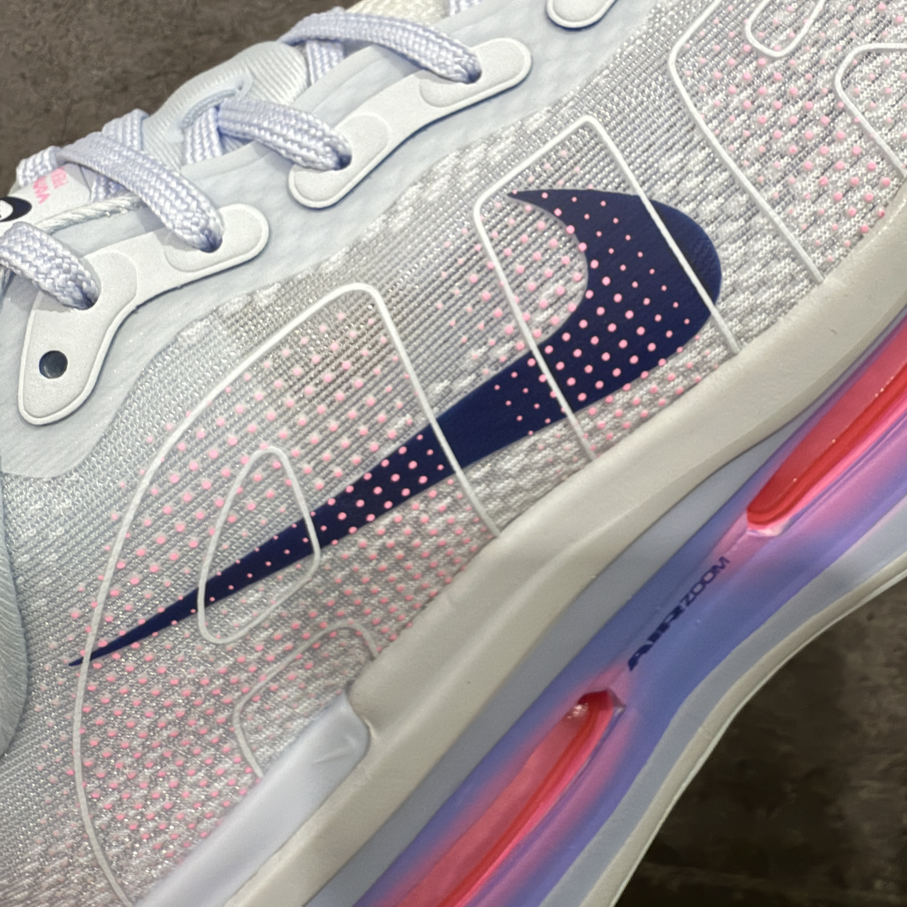 Nike Vomero Premium 低筒 超临界发泡 气垫 百搭舒适耐磨  休闲跑步鞋 男款 紫粉 HM5973-400