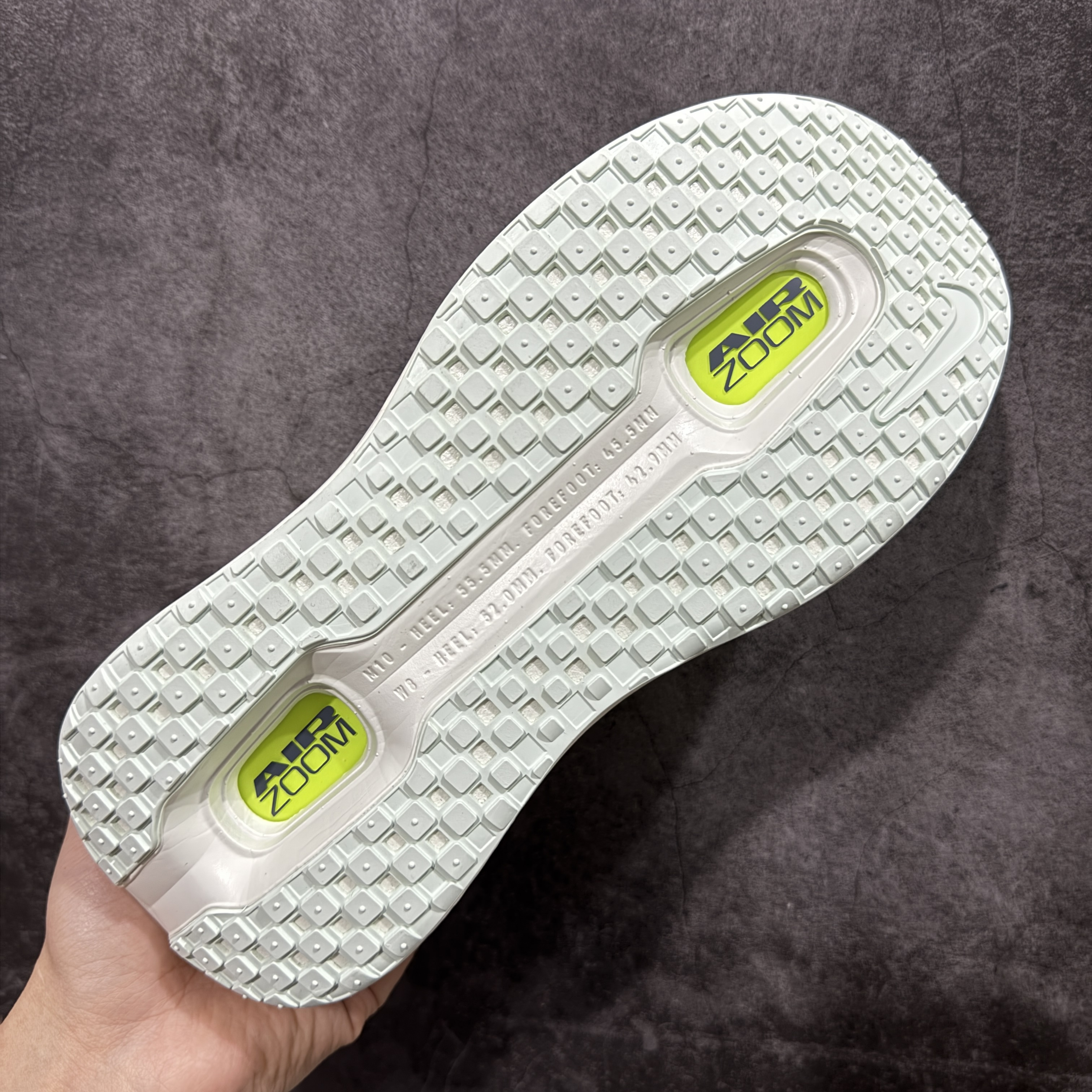 Nike Vomero Premium 低筒 超临界发泡 气垫 百搭舒适耐磨  休闲跑步鞋 男款 青绿 HQ2050-300