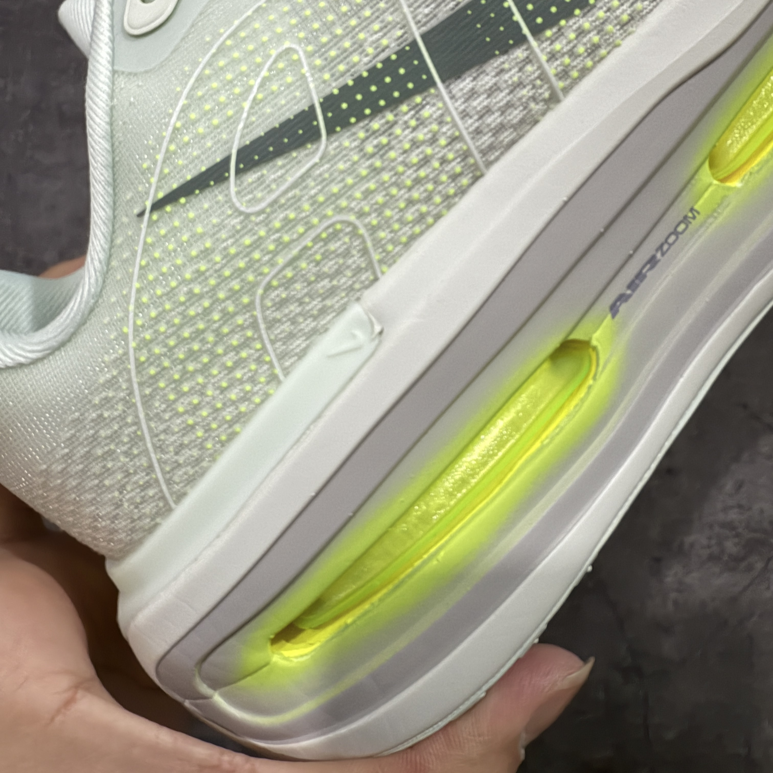 Nike Vomero Premium 低筒 超临界发泡 气垫 百搭舒适耐磨  休闲跑步鞋 男款 青绿 HQ2050-300