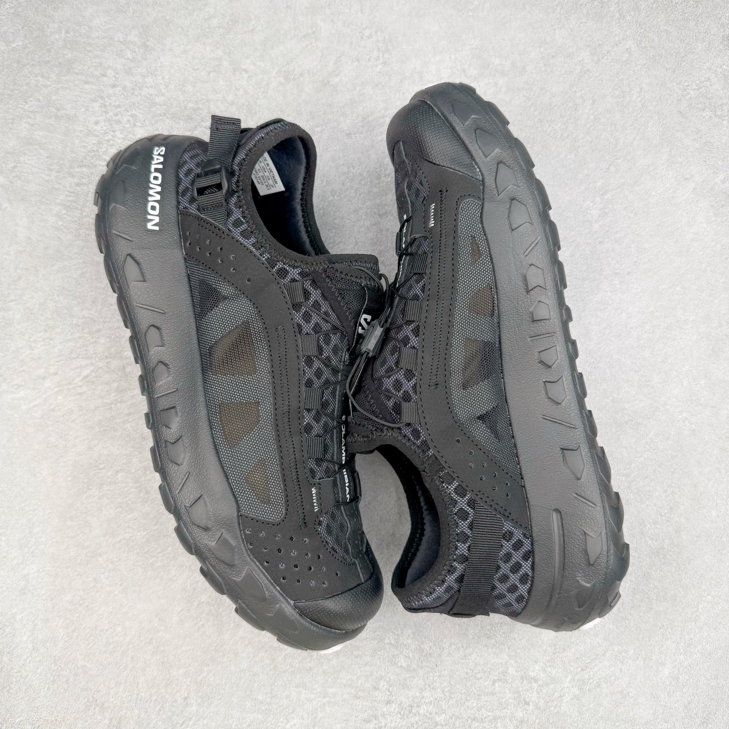 SALOMON SOLAMPHIBIAN 织物 萨洛蒙  低筒 水陆两栖 减震防滑 户外 跑步鞋 运动鞋 登山 男鞋 女鞋  波鞋（版型偏小一码）黑色 478148