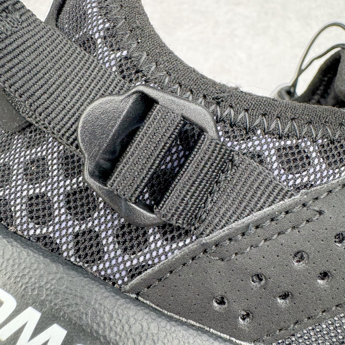 SALOMON SOLAMPHIBIAN 织物 萨洛蒙  低筒 水陆两栖 减震防滑 户外 跑步鞋 运动鞋 登山 男鞋 女鞋  波鞋（版型偏小一码）黑色 478148