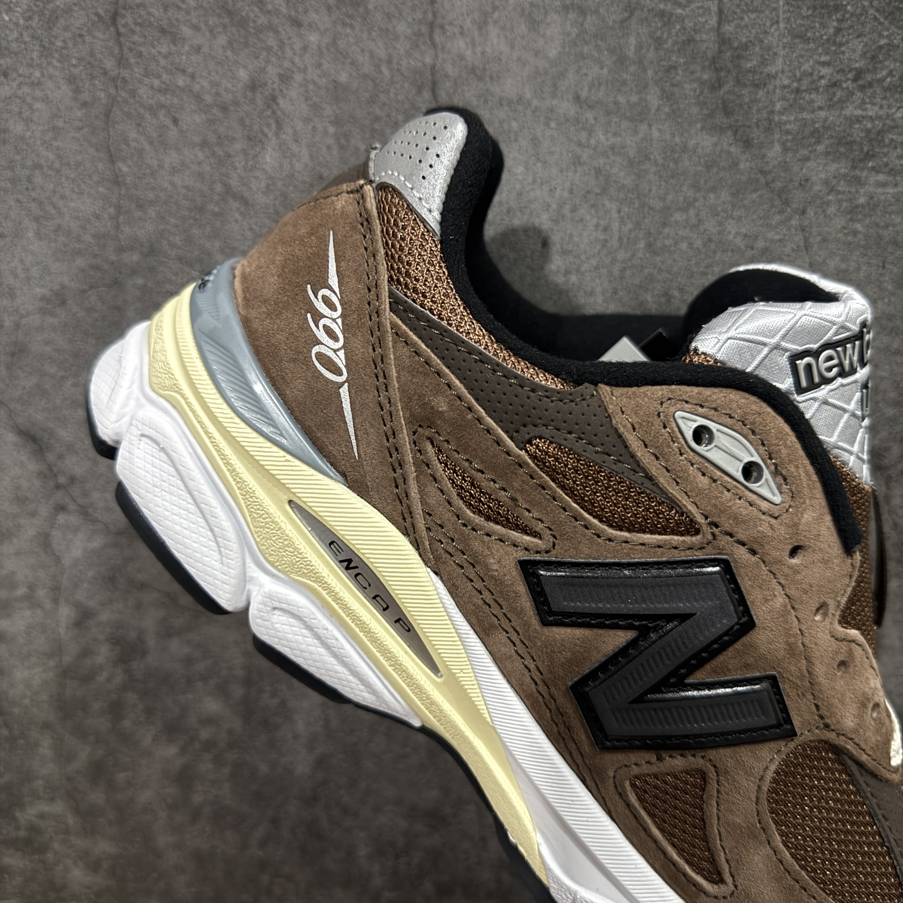 新版  JJJJound Balance 990 V3   低筒 复古跑鞋 休闲鞋 板鞋 运动鞋 男鞋 女鞋 蒙特利尔 深棕 M990JB3