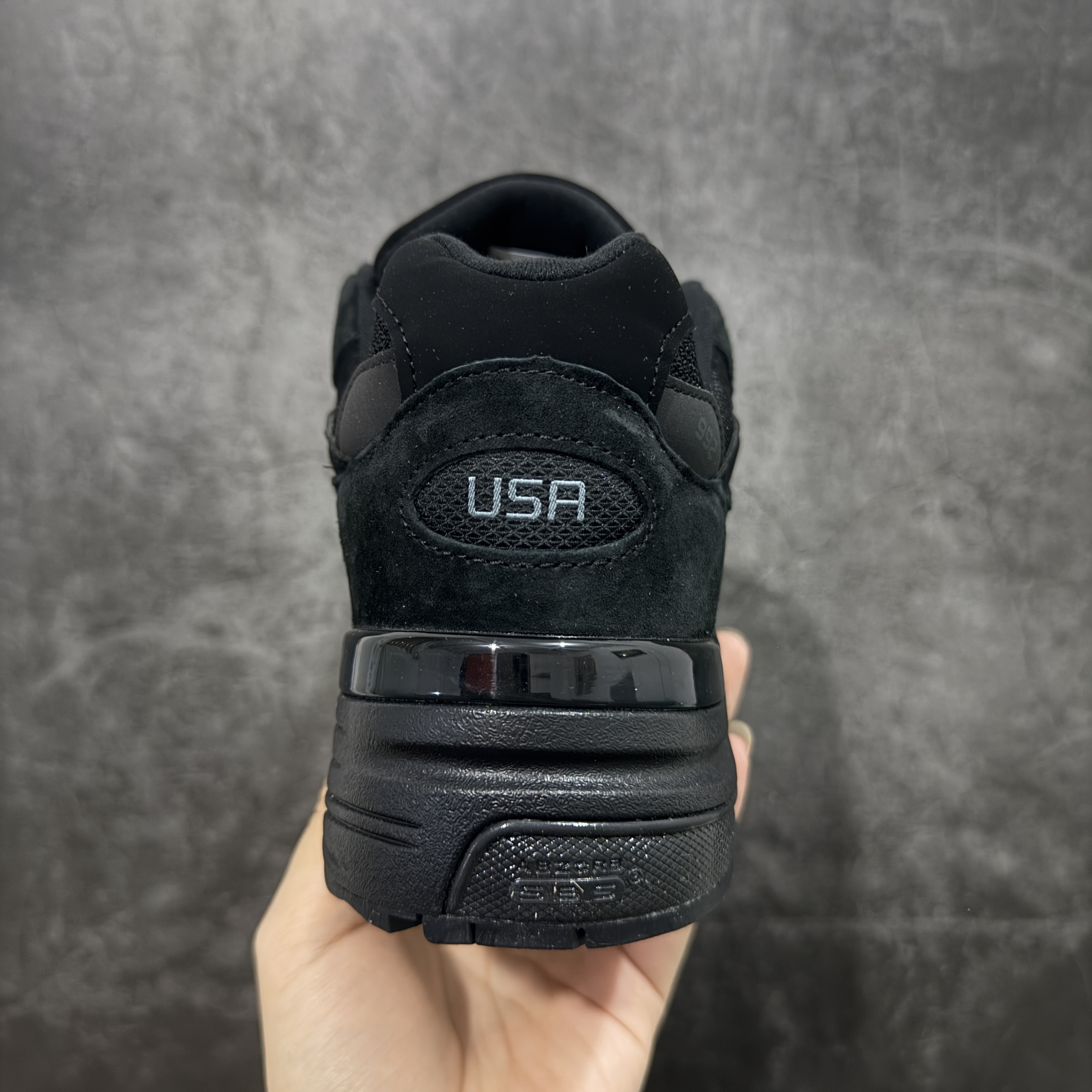 新版   New Balance 992 低筒 复古跑鞋 休闲鞋 运动鞋 男鞋 女鞋 纯黑 M992EA