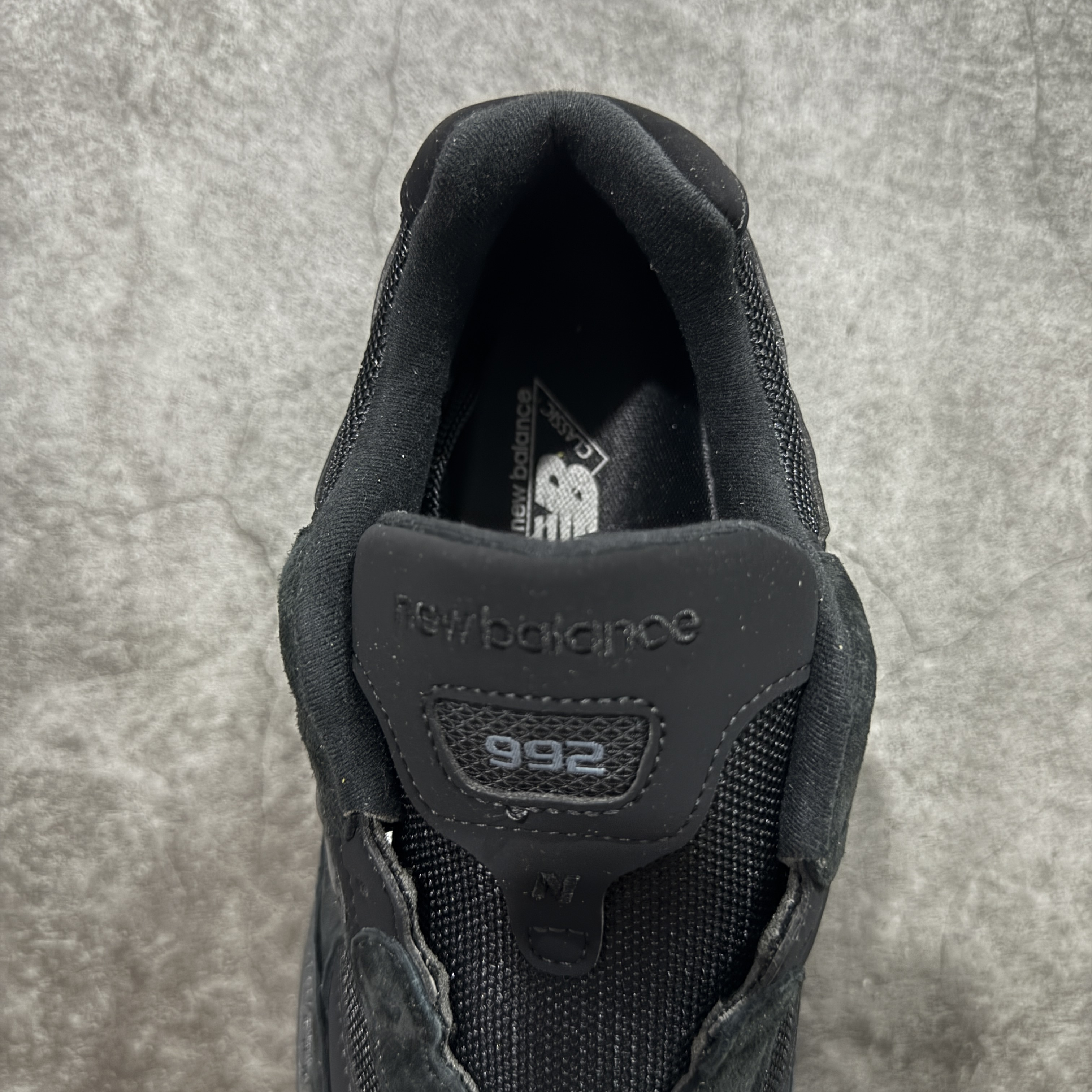 新版   New Balance 992 低筒 复古跑鞋 休闲鞋 运动鞋 男鞋 女鞋 纯黑 M992EA