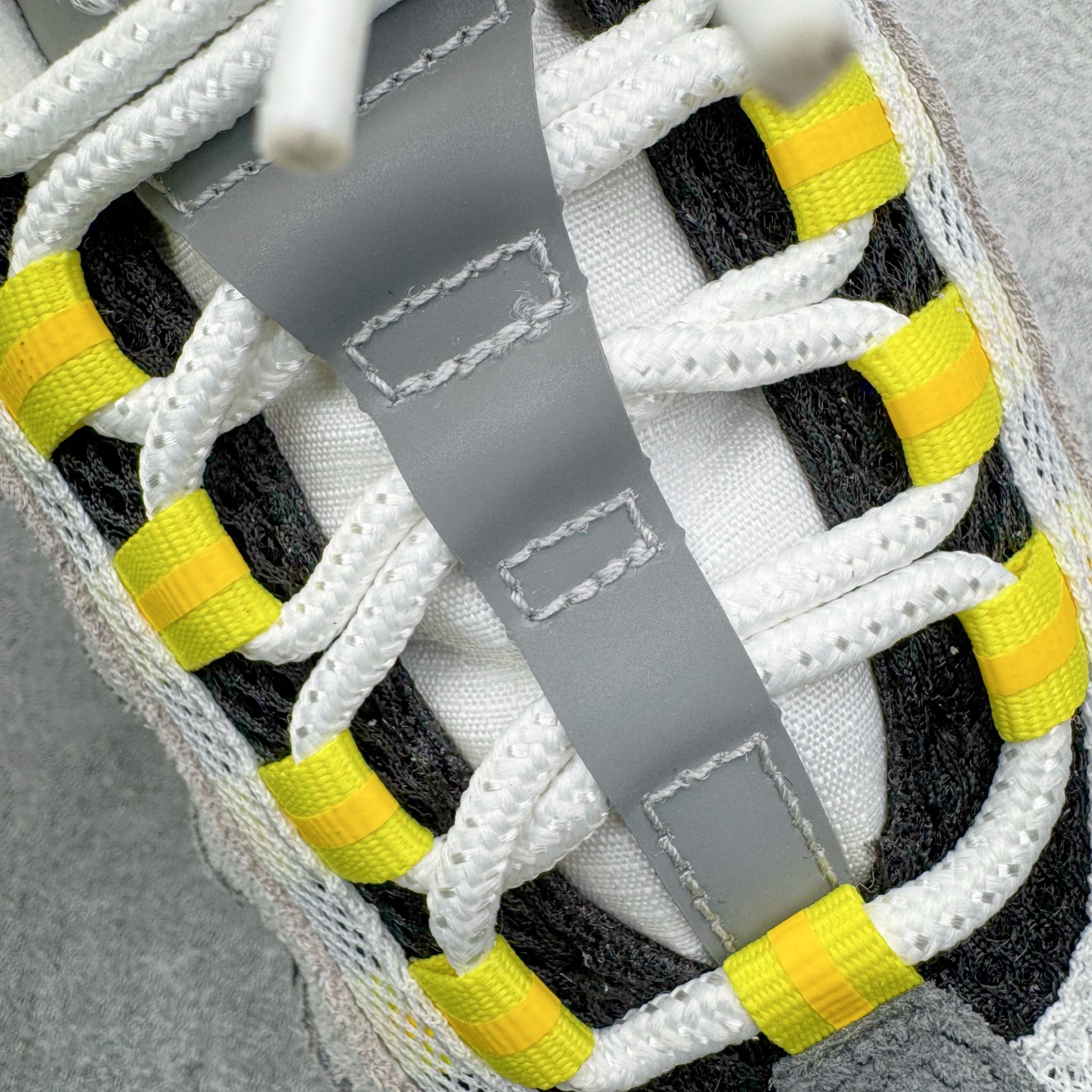 升级最终版UNDEFEATED Nike Air Max 95  低筒 网布防滑 运动鞋 休闲鞋 球鞋 男鞋 波鞋 纽约限定 联名灰绿 IB4523-004 