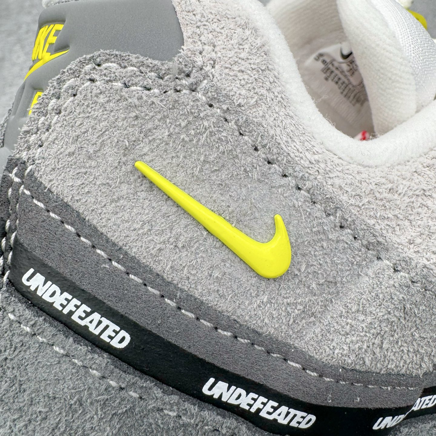 升级最终版UNDEFEATED Nike Air Max 95  低筒 网布防滑 运动鞋 休闲鞋 球鞋 男鞋 波鞋 纽约限定 联名灰绿 IB4523-004 