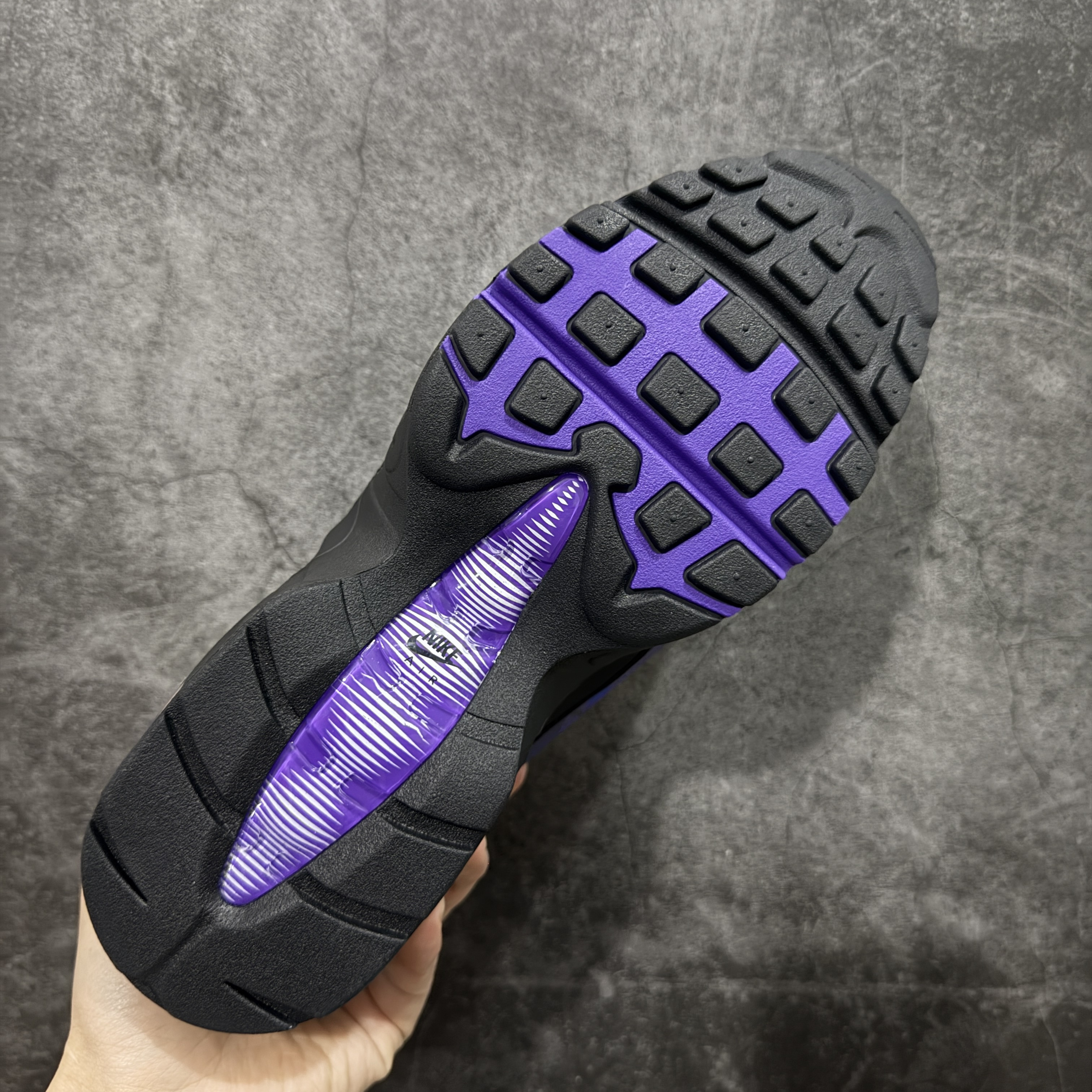 升级最终版UNDEFEATED Nike Air Max 95 低筒 网布防滑 运动鞋 休闲鞋 球鞋 男鞋 波鞋 迷彩黑紫  HQ1973-500