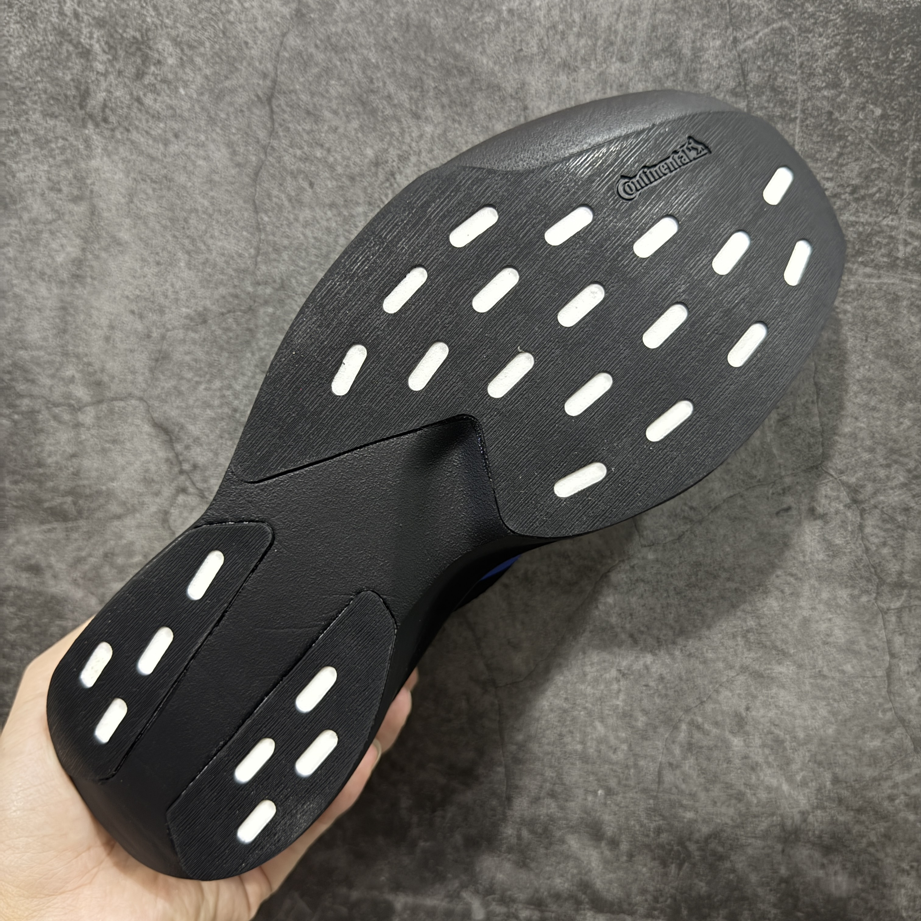 内置碳板 Adidas Adizero Evo SL 低筒 舒适百搭 防滑耐磨 马拉松 训练竞速 跑步鞋 女款 男款 波鞋 黑色绿蓝棕 KI3392