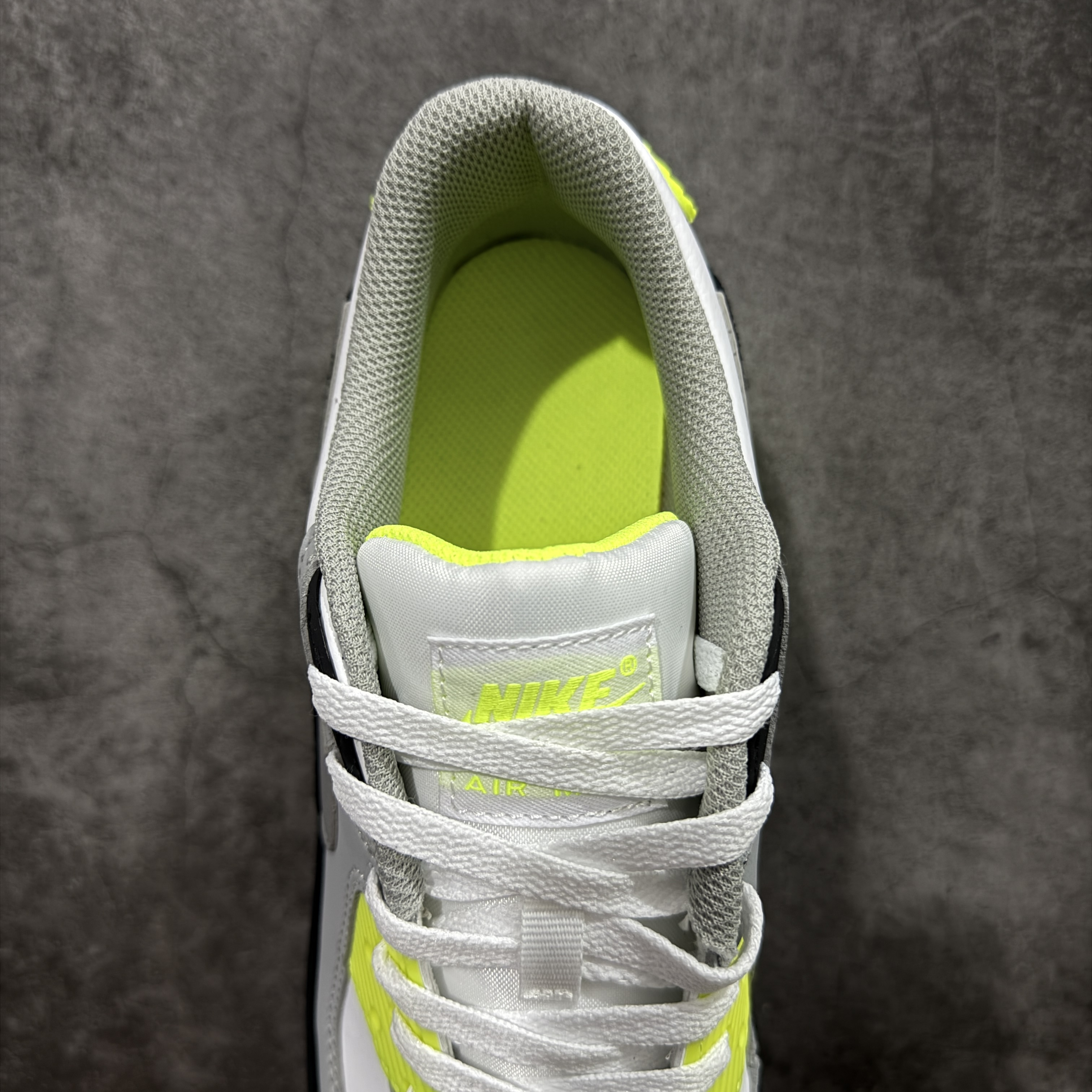 Nike Air Max 90 低筒 复古 网布防滑 运动鞋 休闲鞋 球鞋 男鞋 波鞋 白黄 CD0881-103