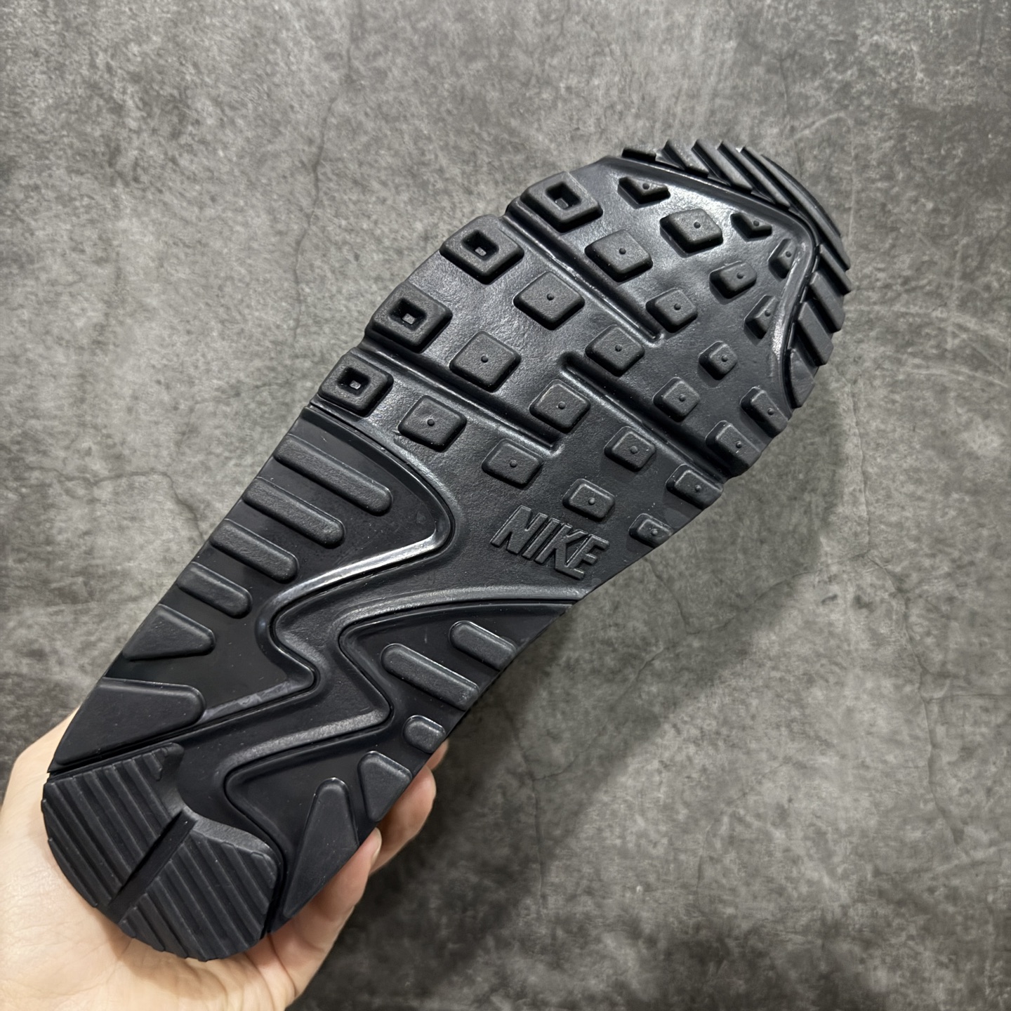 Nike Air Max 90 低筒 复古 网布防滑 运动鞋 休闲鞋 球鞋 男鞋 波鞋 黑绿B0 IF0670-002