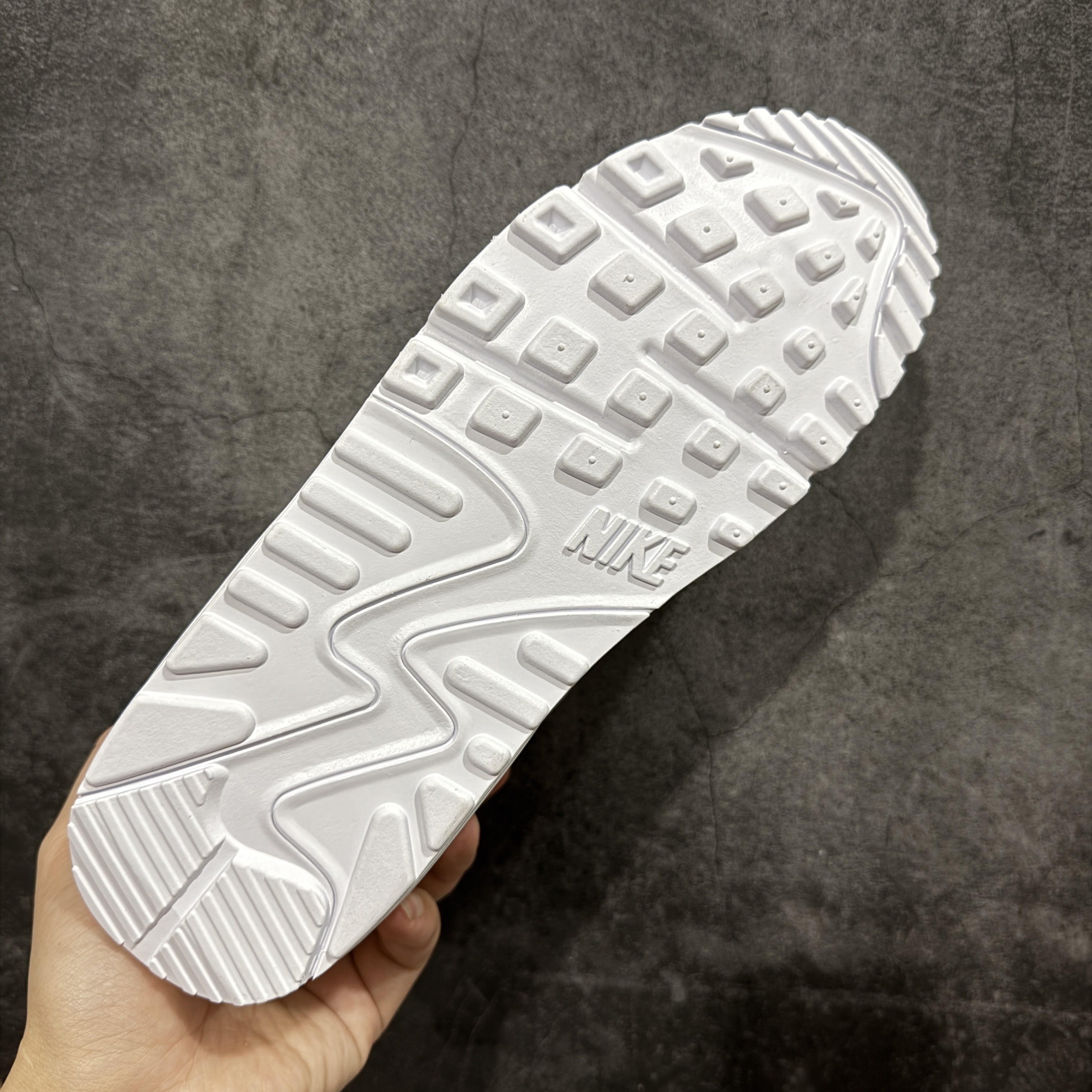 Nike Air Max 90 低筒 复古 网布防滑 运动鞋 休闲鞋 球鞋 男鞋 波鞋 全白A5 CN8490-100