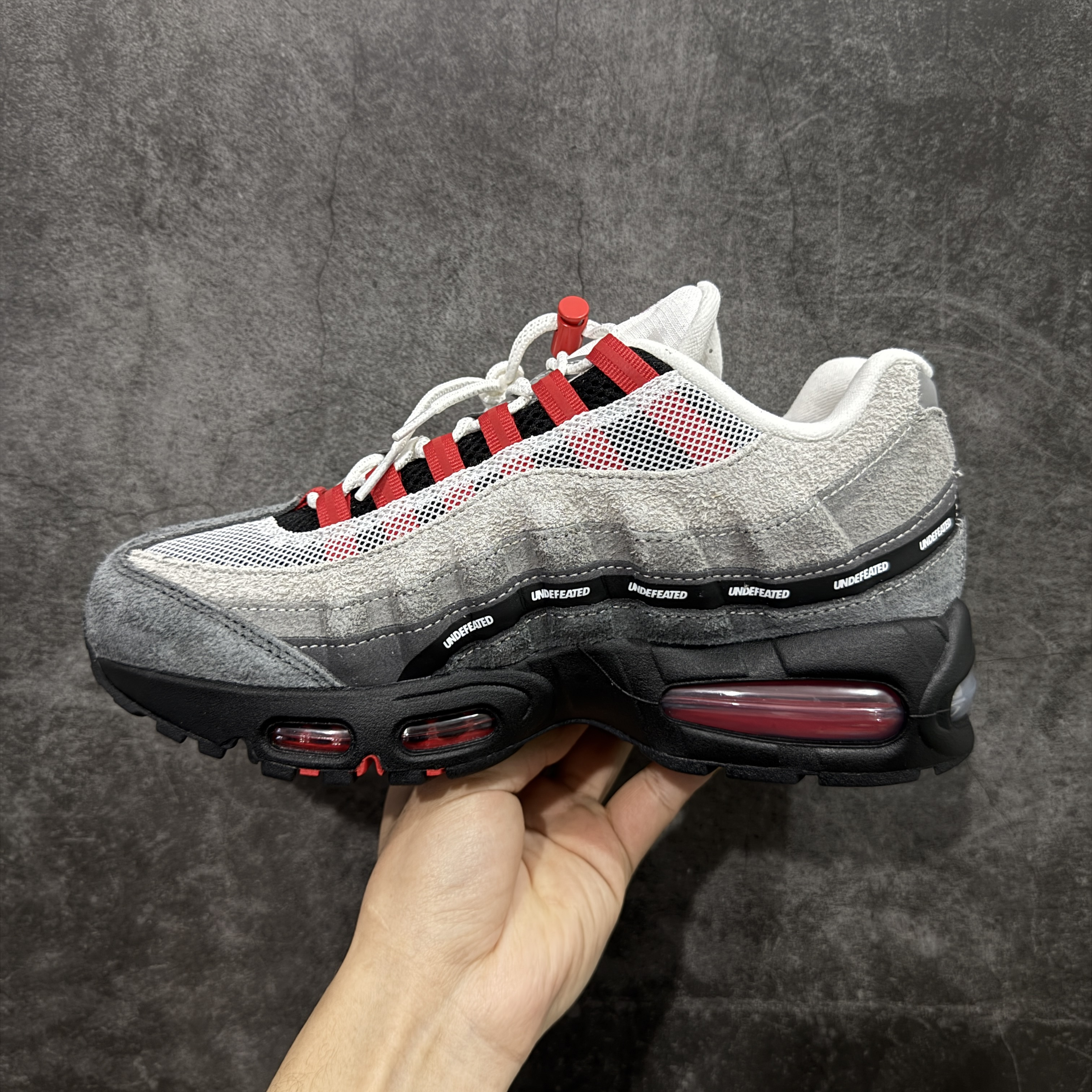 升级最终版UNDEFEATED Nike Air Max 95 低筒 网布防滑 运动鞋 休闲鞋 球鞋 男鞋 波鞋 灰红 IB4523-003