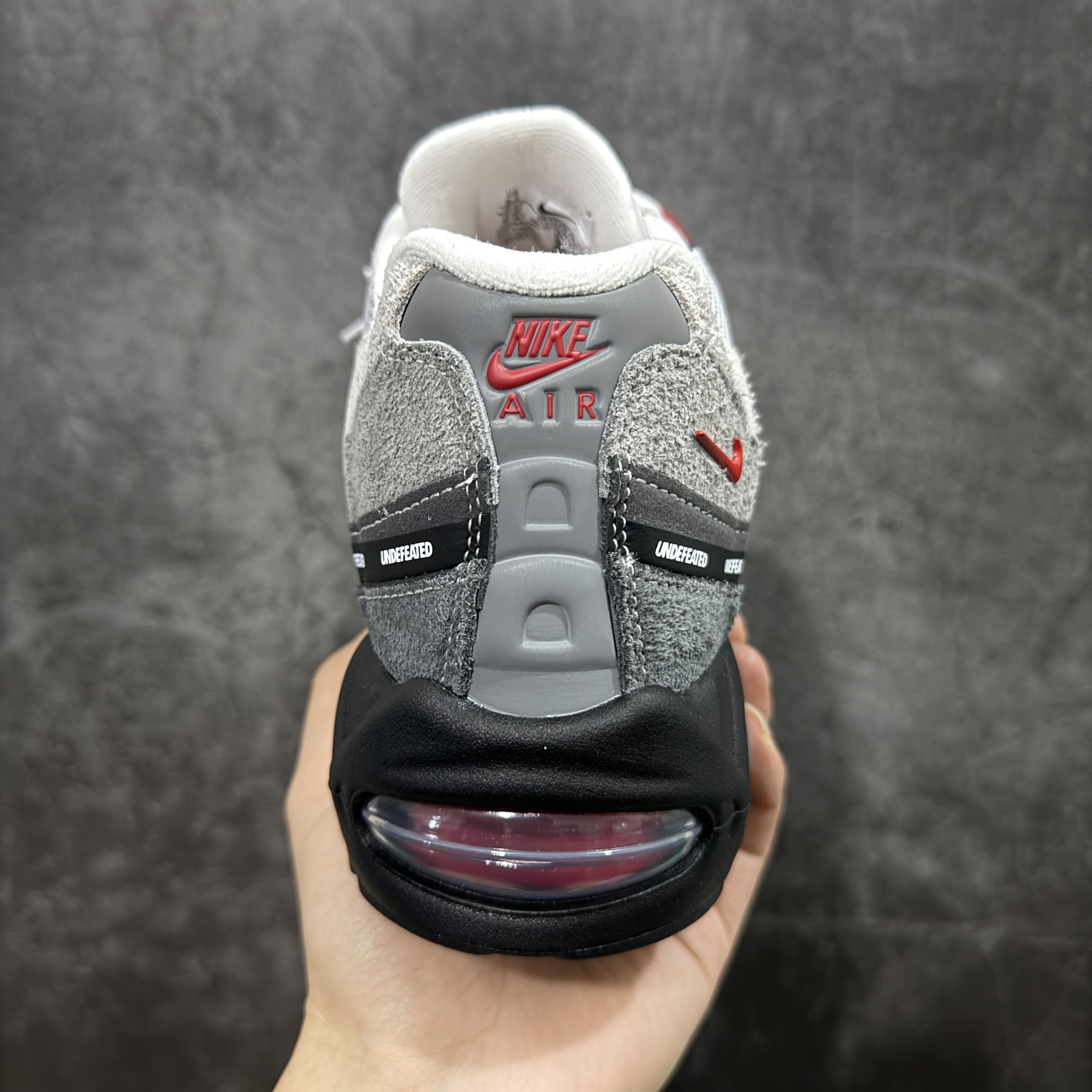 升级最终版UNDEFEATED Nike Air Max 95 低筒 网布防滑 运动鞋 休闲鞋 球鞋 男鞋 波鞋 灰红 IB4523-003