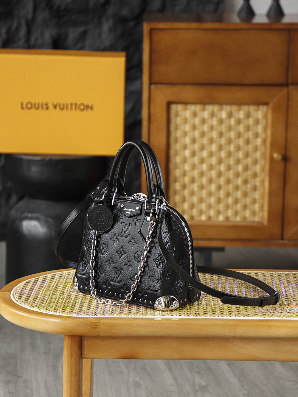 AS LOUIS VUITTON AlmaTrunk BB 全钢五金 经典老花 印花 锁扣 涂层帆布  单肩手提 贝壳包  小号黑色A2 M27812