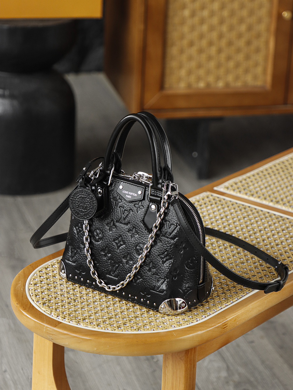 AS LOUIS VUITTON AlmaTrunk BB 全钢五金 经典老花 印花 锁扣 涂层帆布  单肩手提 贝壳包  小号黑色A2 M27812