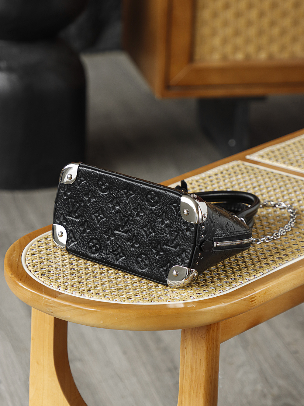 AS LOUIS VUITTON AlmaTrunk BB 全钢五金 经典老花 印花 锁扣 涂层帆布  单肩手提 贝壳包  小号黑色A2 M27812