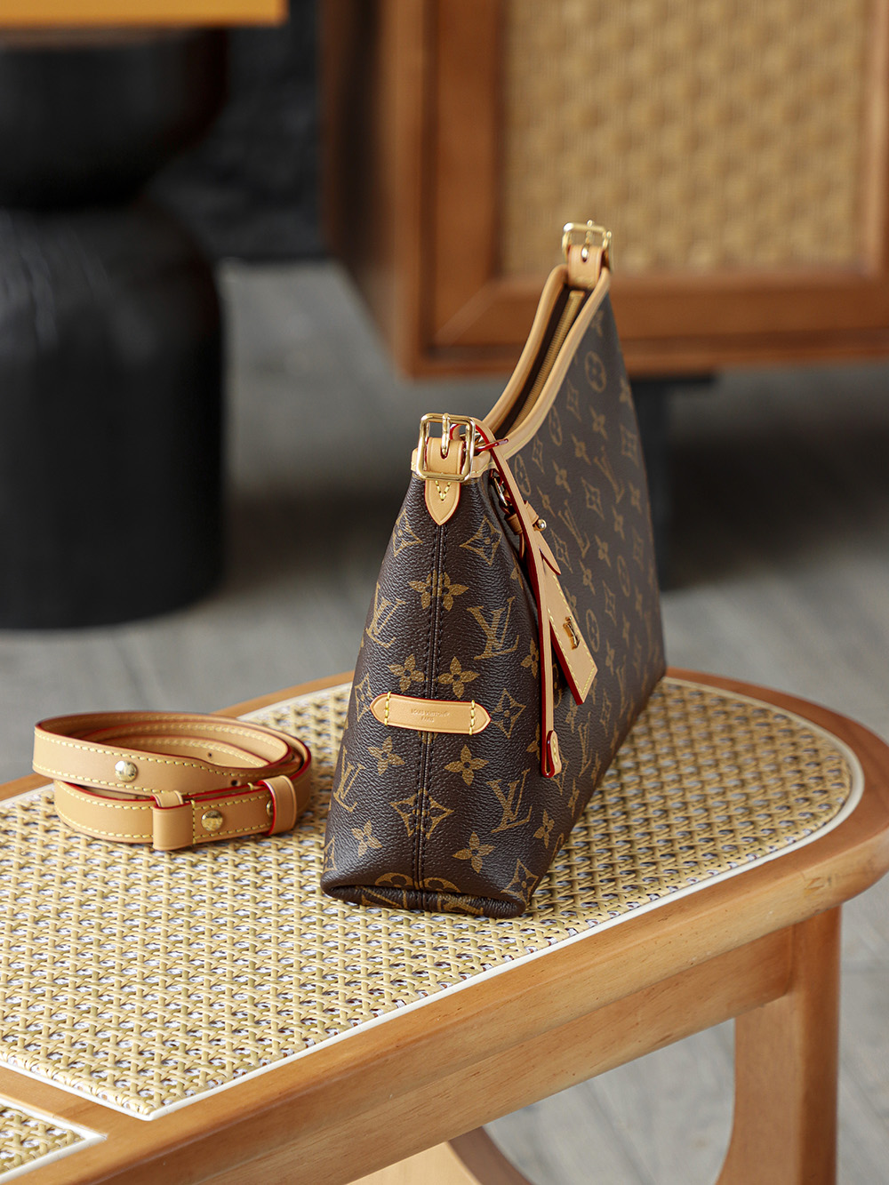 AS LOUIS VUITTON CARRYALL EAST WEST 全钢五金 经典老花 印花 拉链 涂层帆布  腋下单肩包  棕色A0 M28101