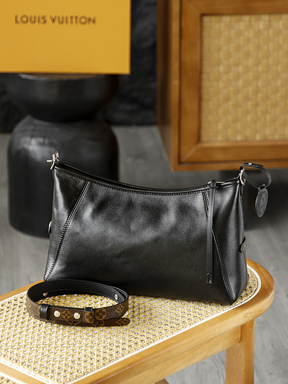 AS LOUIS VUITTON CARRYALL EAST WEST 全钢五金 经典老花 印花 拉链 涂层帆布  腋下单肩包  黑色A0 M28160