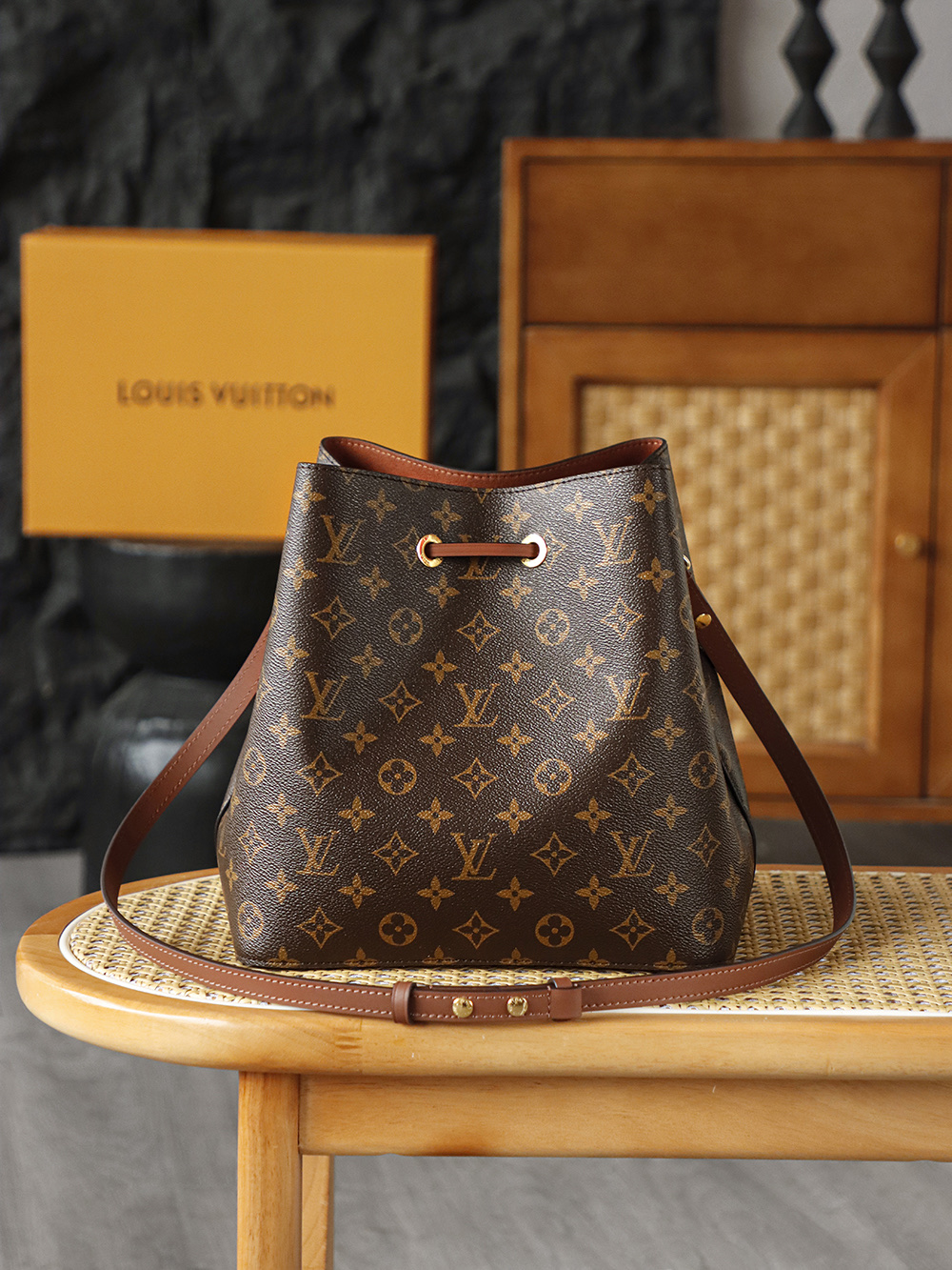 AS LOUIS VUITTON NÉONOÉ MM 全钢五金 经典老花 印花 拉链 涂层帆布  水桶包 棕色A0 M44887