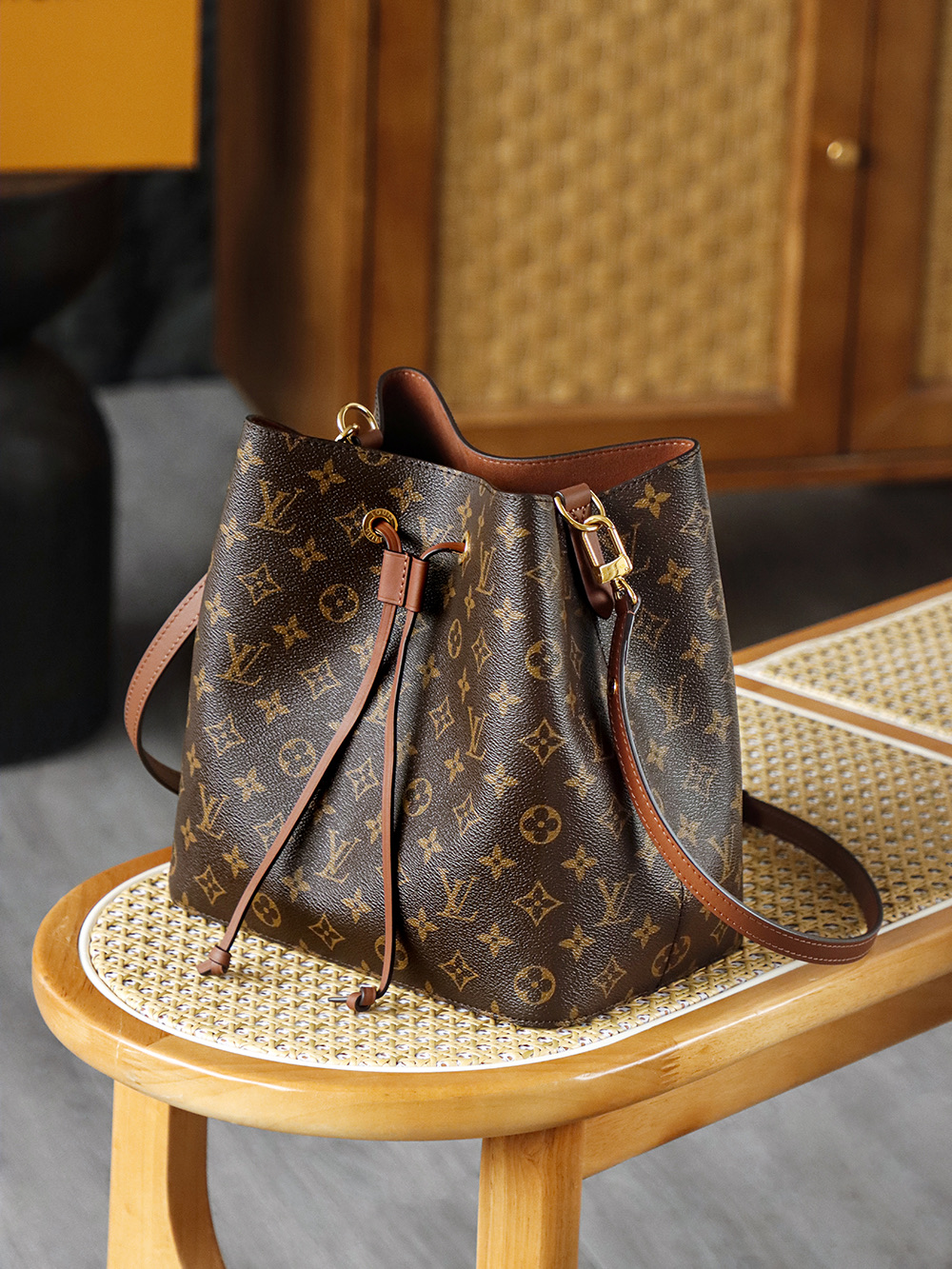 AS LOUIS VUITTON NÉONOÉ MM 全钢五金 经典老花 印花 拉链 涂层帆布  水桶包 棕色A0 M44887