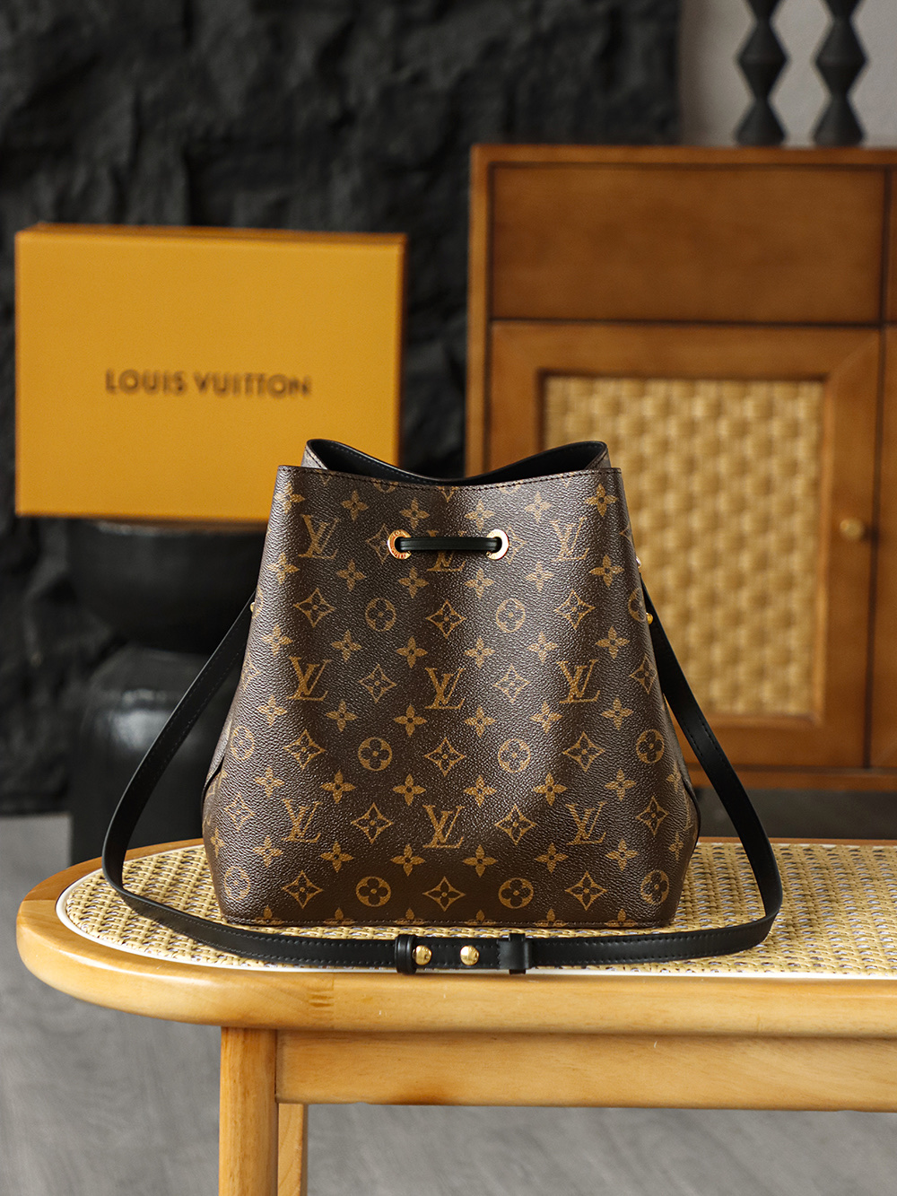 AS LOUIS VUITTON NÉONOÉ MM 全钢五金 经典老花 印花 拉链 涂层帆布  水桶包 棕色A0 M44020
