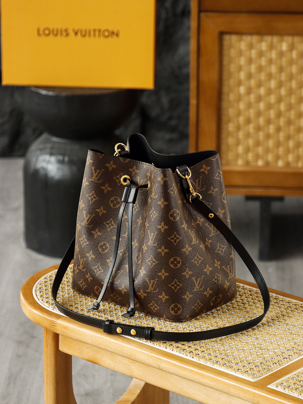 AS LOUIS VUITTON NÉONOÉ MM 全钢五金 经典老花 印花 拉链 涂层帆布  水桶包 棕色A0 M44020