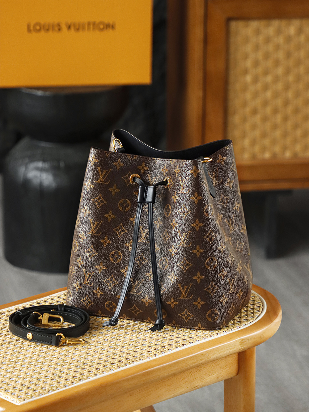 AS LOUIS VUITTON NÉONOÉ MM 全钢五金 经典老花 印花 拉链 涂层帆布  水桶包 棕色A0 M44020