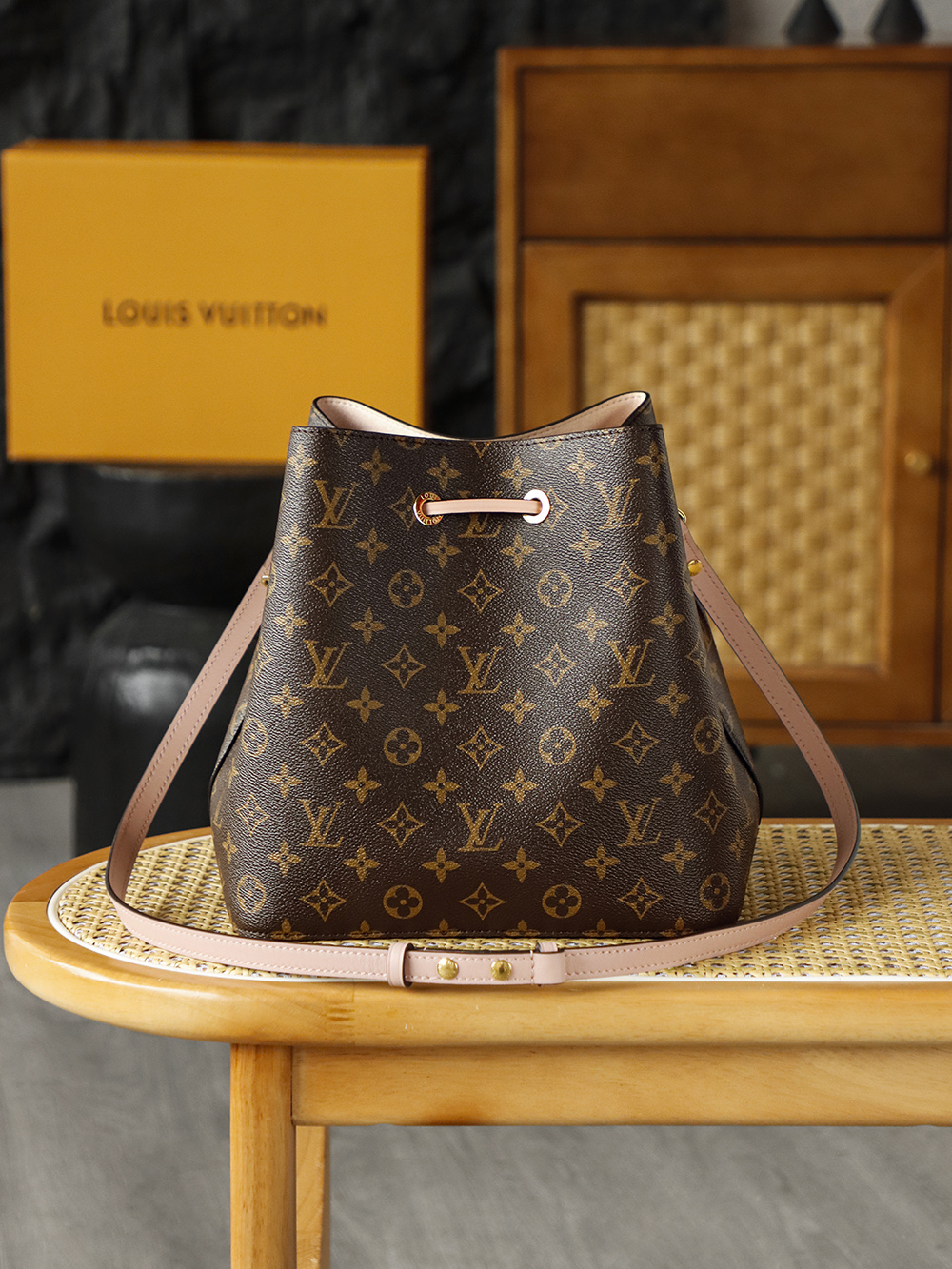 AS LOUIS VUITTON NÉONOÉ MM 全钢五金 经典老花 印花 拉链 涂层帆布  水桶包 棕色A0 M44022