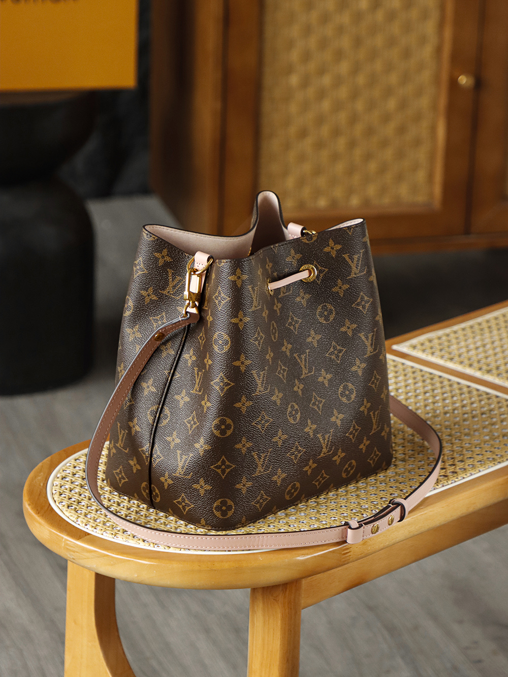 AS LOUIS VUITTON NÉONOÉ MM 全钢五金 经典老花 印花 拉链 涂层帆布  水桶包 棕色A0 M44022