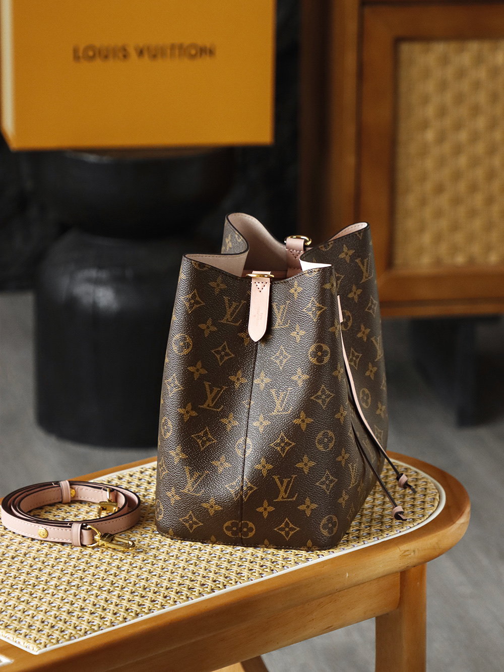 AS LOUIS VUITTON NÉONOÉ MM 全钢五金 经典老花 印花 拉链 涂层帆布  水桶包 棕色A0 M44022