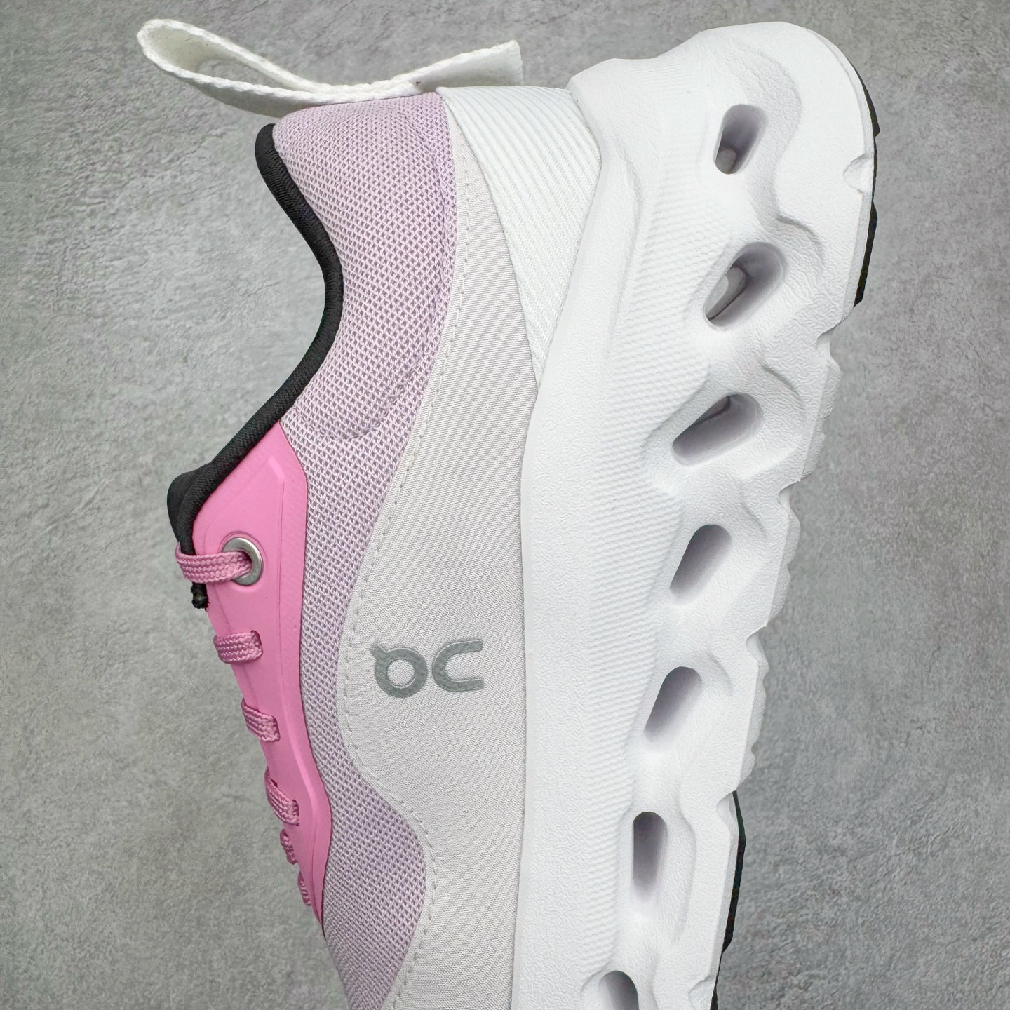 On昂跑 LOEWE x On Cloudtilt 2.0 低筒 时尚舒适防滑耐磨  波鞋 跑步鞋 女款男款  粉色 M929282X17-7137