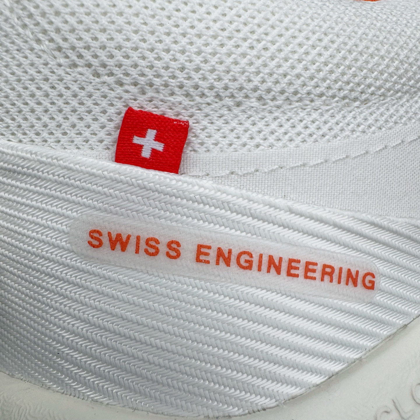 On昂跑 LOEWE x On Cloudtilt 2.0 低筒 时尚舒适防滑耐磨  波鞋 跑步鞋 女款男款  白橙色B0 M929282X30-2109