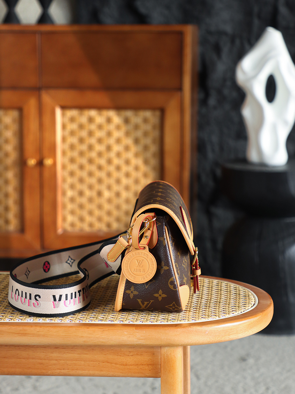 AS LOUIS VUITTON Diane 全钢五金 经典老花 印花 拉链 涂层帆布 法棍 单肩包 棕色A0 M45985