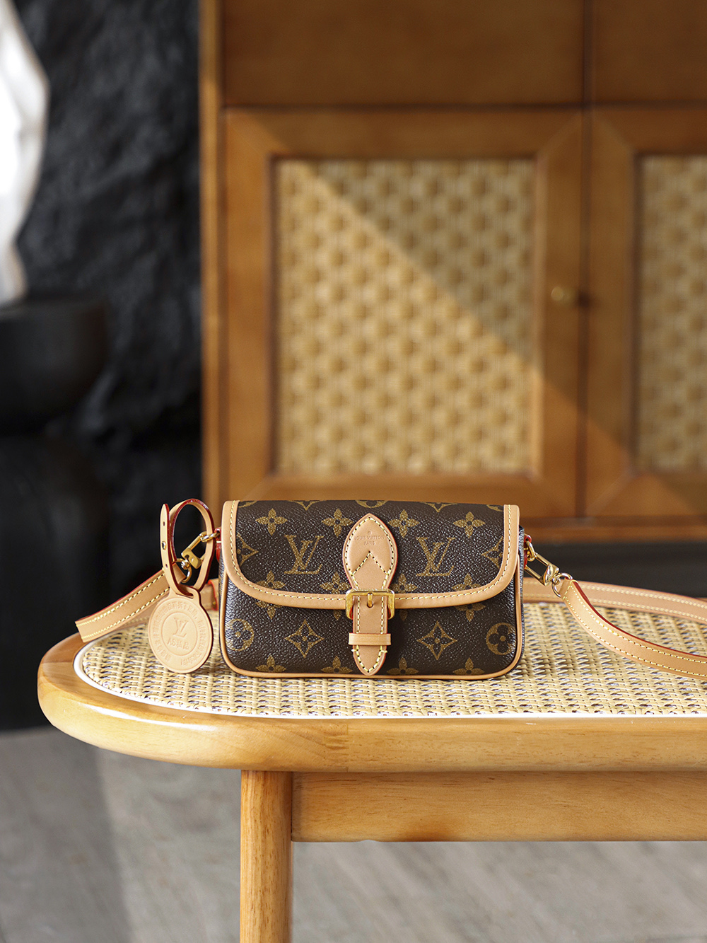 AS LOUIS VUITTON NANO DIANE  全钢五金 经典老花 印花 拉链 涂层帆布 斜挎单肩包 棕色A0 M83298
