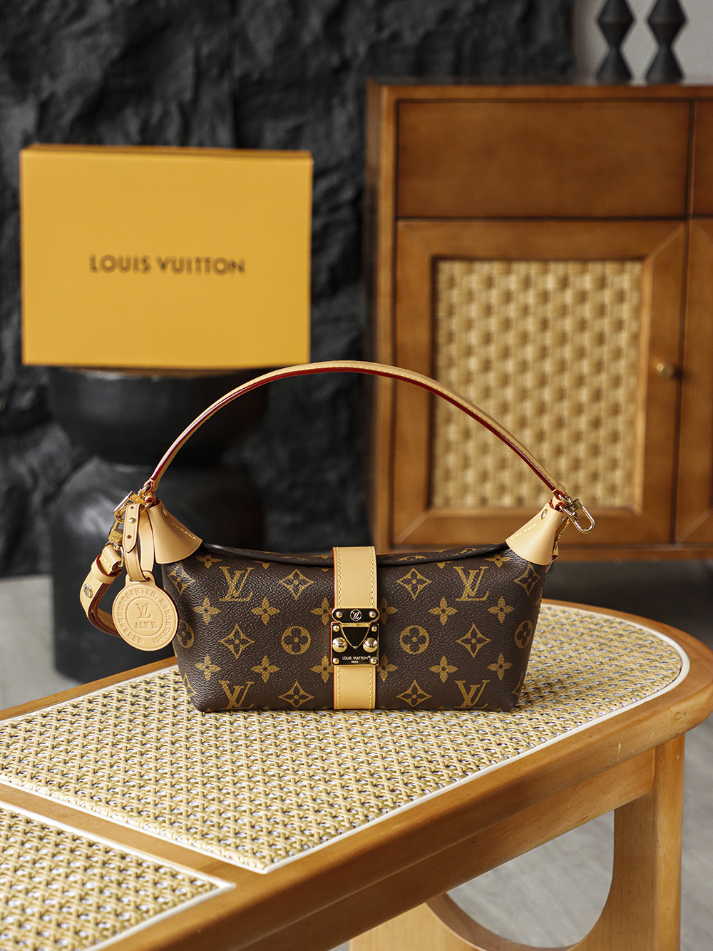 AS LOUIS VUITTON Pochette  全钢五金 经典老花 印花 拉链 涂层帆布 手提 斜挎单肩包 棕色A0 M26191