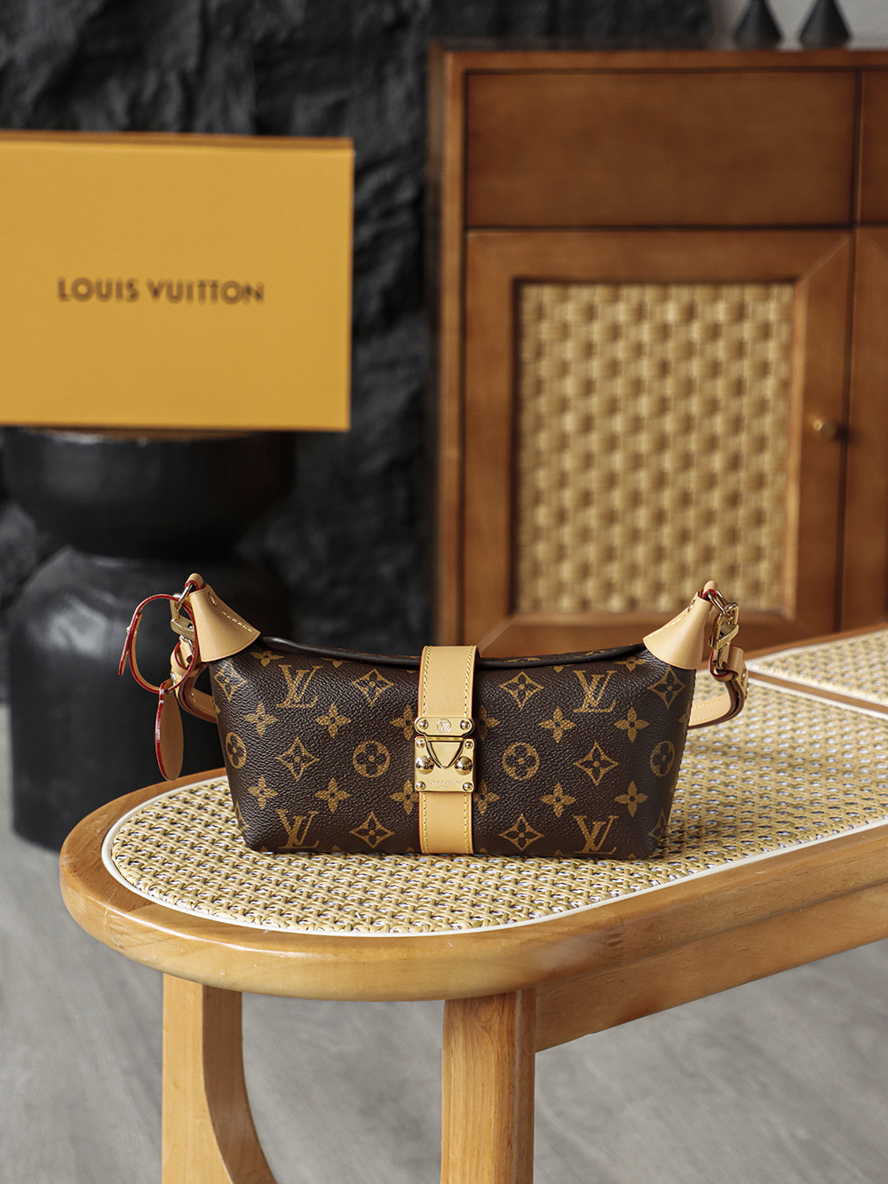 AS LOUIS VUITTON Pochette  全钢五金 经典老花 印花 拉链 涂层帆布 手提 斜挎单肩包 棕色A0 M26191