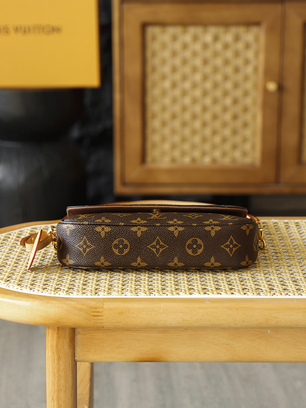 AS LOUIS VUITTON WALLET ON CHAIN IVY  全钢五金 经典老花 印花 拉链 涂层帆布 手提 斜挎单肩包 棕色A0 M81911