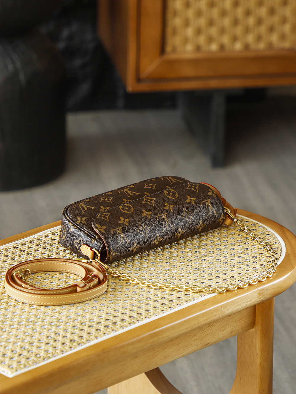 AS LOUIS VUITTON WALLET ON CHAIN IVY  全钢五金 经典老花 印花 拉链 涂层帆布 手提 斜挎单肩包 棕色A0 M81911