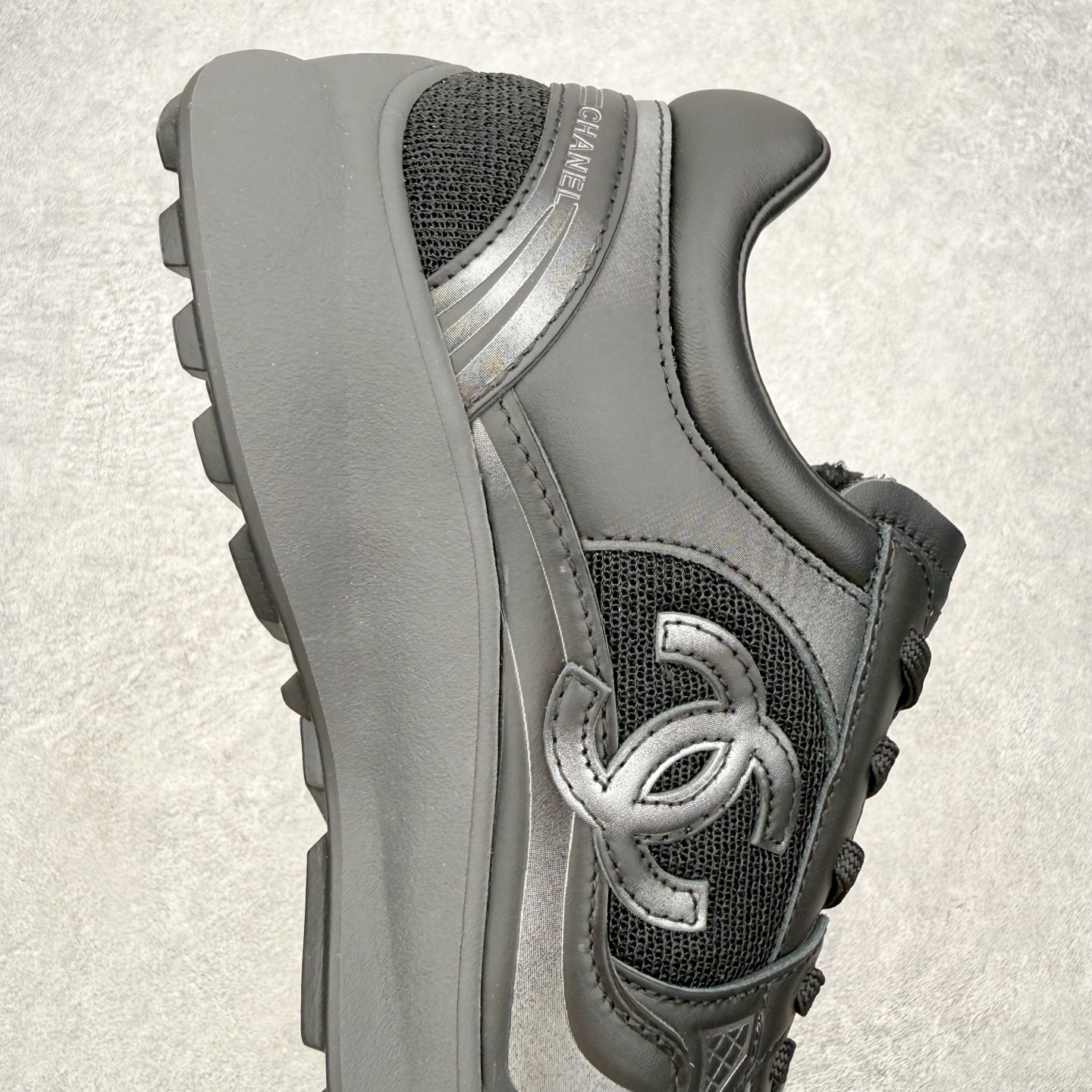 CHANEL 香奈儿 26C 徽标 银灰色 低筒 运动鞋 休闲鞋 跑步鞋 女鞋 黑色 G47012-B23027-U6224