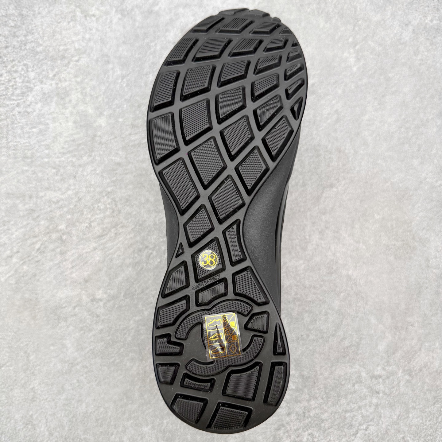 CHANEL 香奈儿 26C 徽标 银灰色 低筒 运动鞋 休闲鞋 跑步鞋 女鞋 黑色 G47012-B23027-U6224