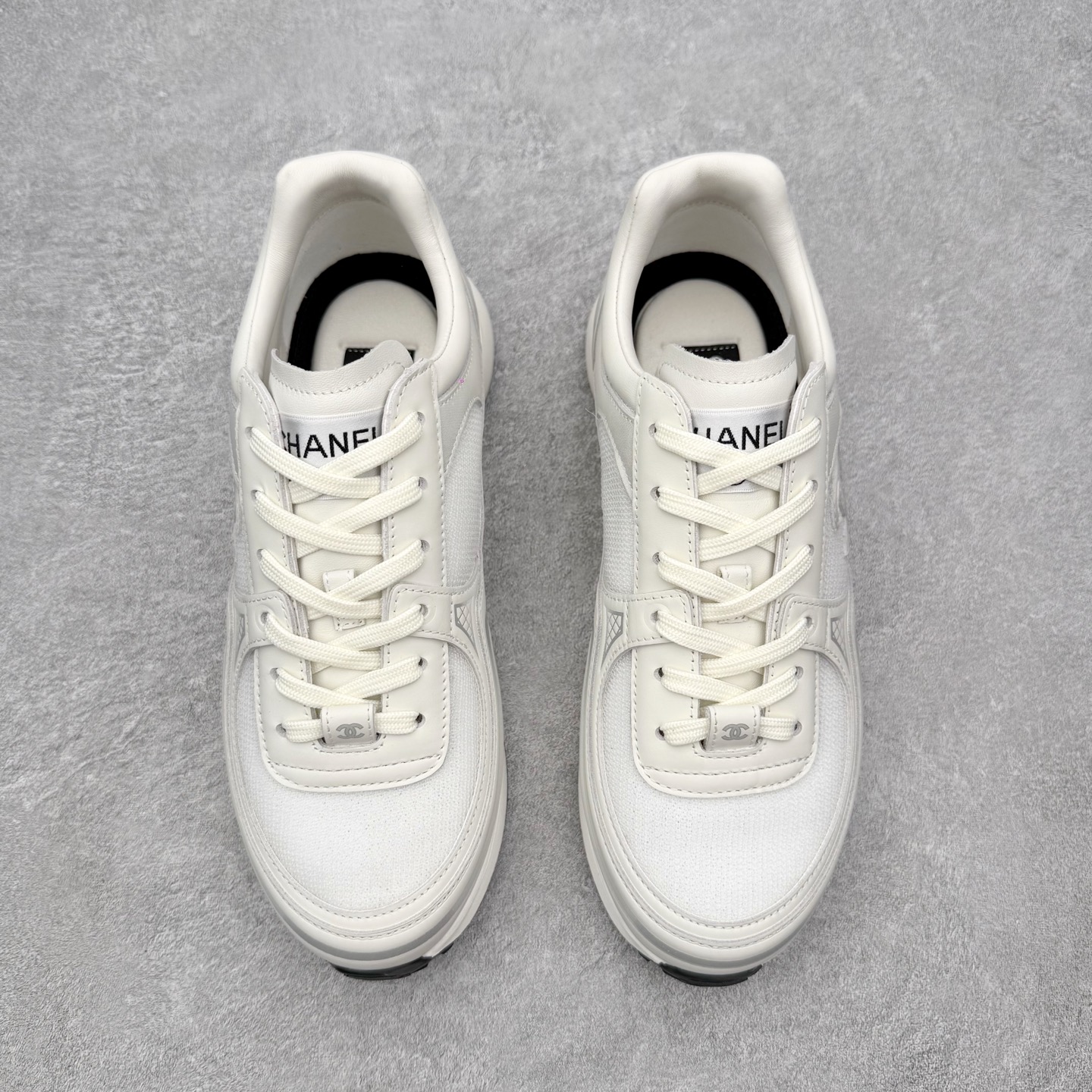 CHANEL 香奈儿 26C 徽标 银灰色 低筒 运动鞋 休闲鞋 跑步鞋 女鞋 白色 G47012 B23027 U6225