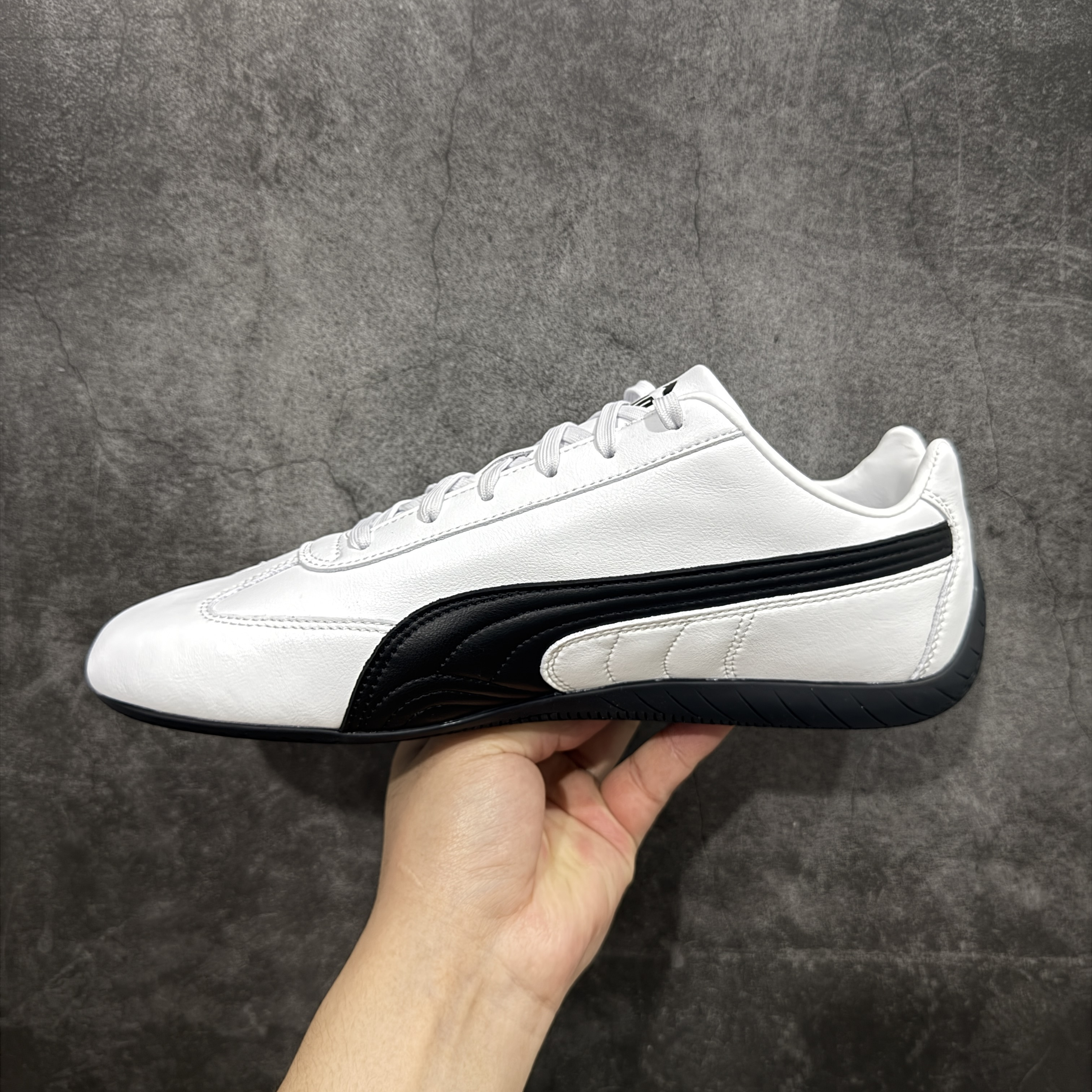 PUMA  Speedcat  圆头系带 二层绒面皮防滑耐磨 低筒 舒适时尚 赛车 跑步鞋 休闲鞋 波鞋 黑白 皮 401603-02