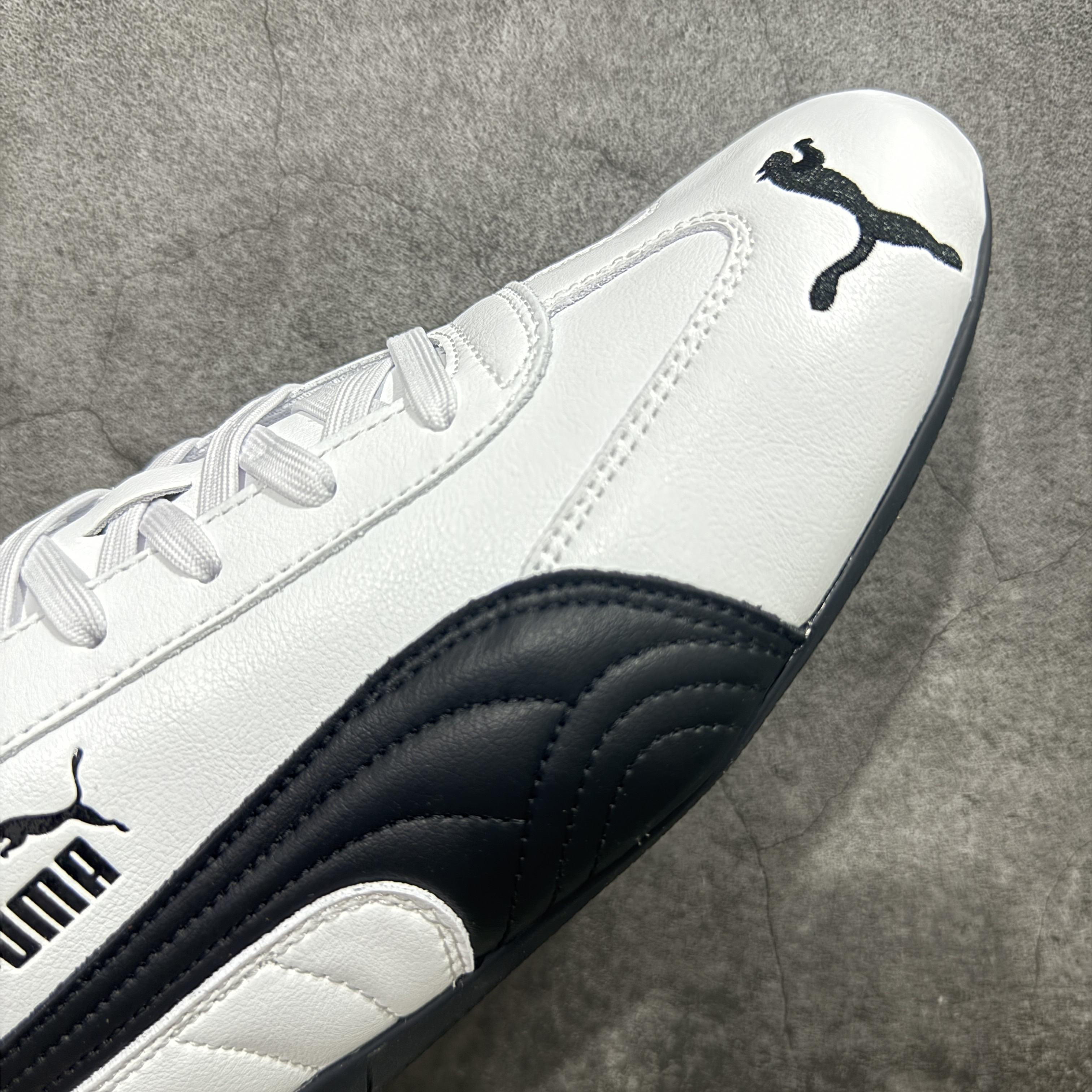 PUMA  Speedcat  圆头系带 二层绒面皮防滑耐磨 低筒 舒适时尚 赛车 跑步鞋 休闲鞋 波鞋 黑白 皮 401603-02
