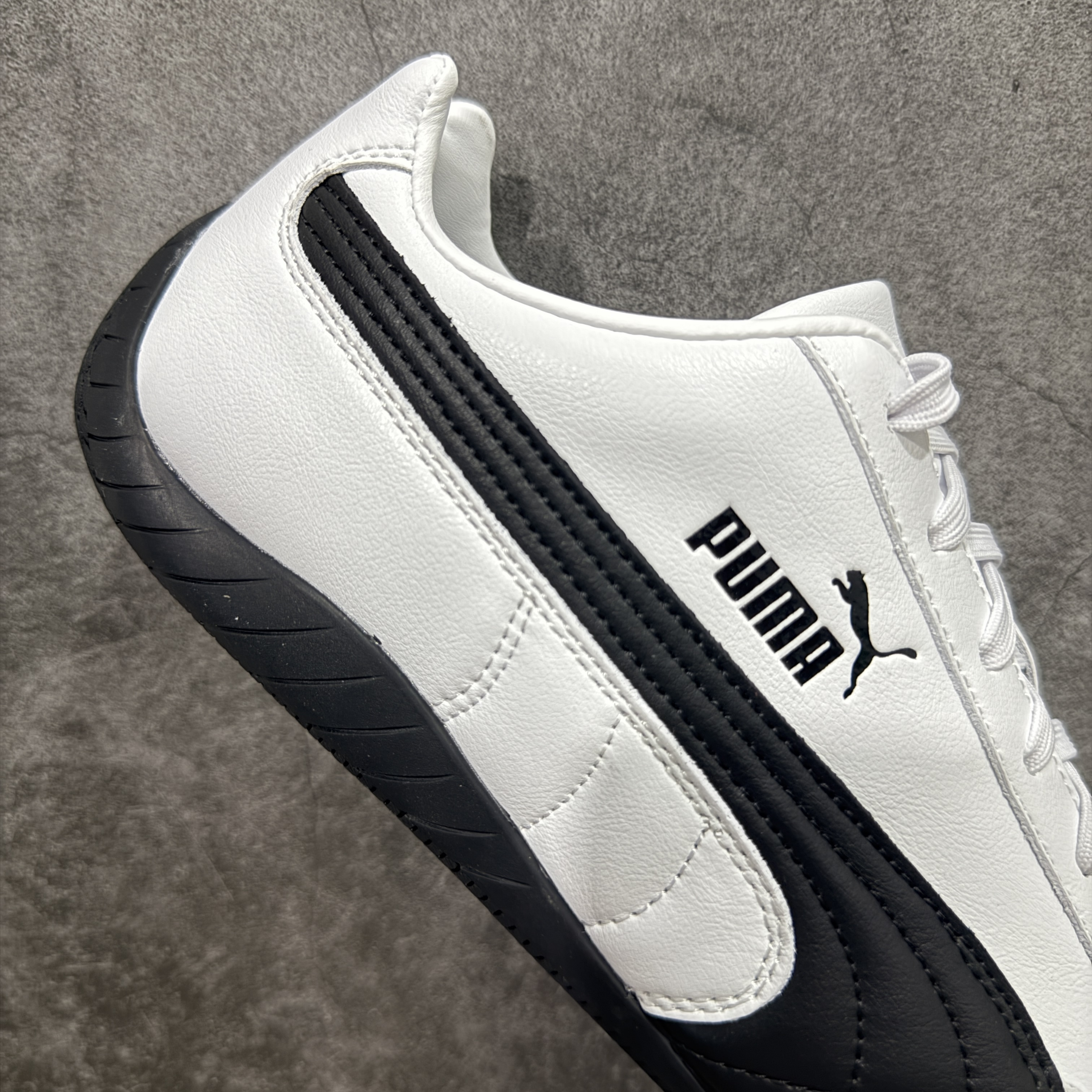 PUMA  Speedcat  圆头系带 二层绒面皮防滑耐磨 低筒 舒适时尚 赛车 跑步鞋 休闲鞋 波鞋 黑白 皮 401603-02