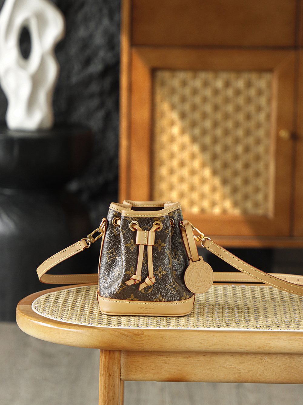 AS LOUIS VUITTON nano noe 全钢五金 经典老花 印花 拉链 涂层帆布 水桶 斜跨包 棕色A0 M81266